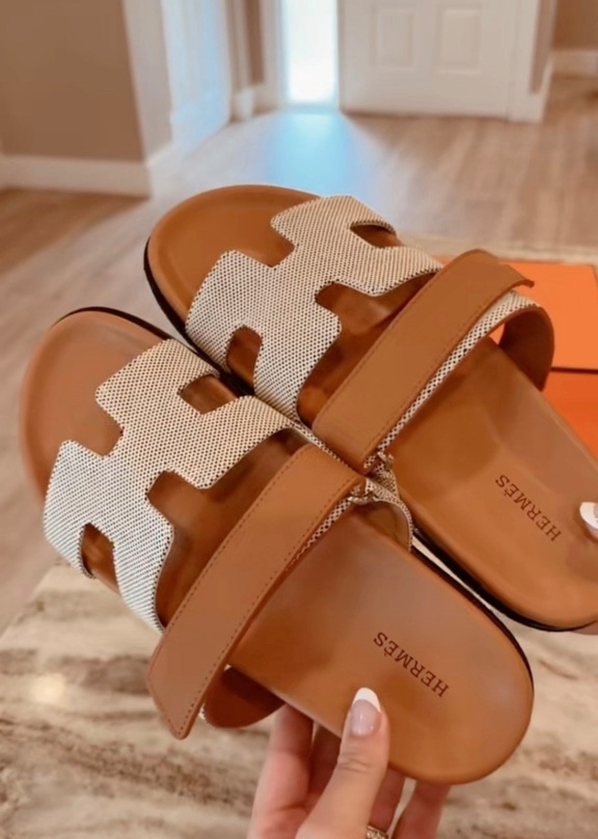 Mother’s Day gift idea
Under $30
Sandals
Hermes’ slides 

#LTKmomlife #LTKMothersDay