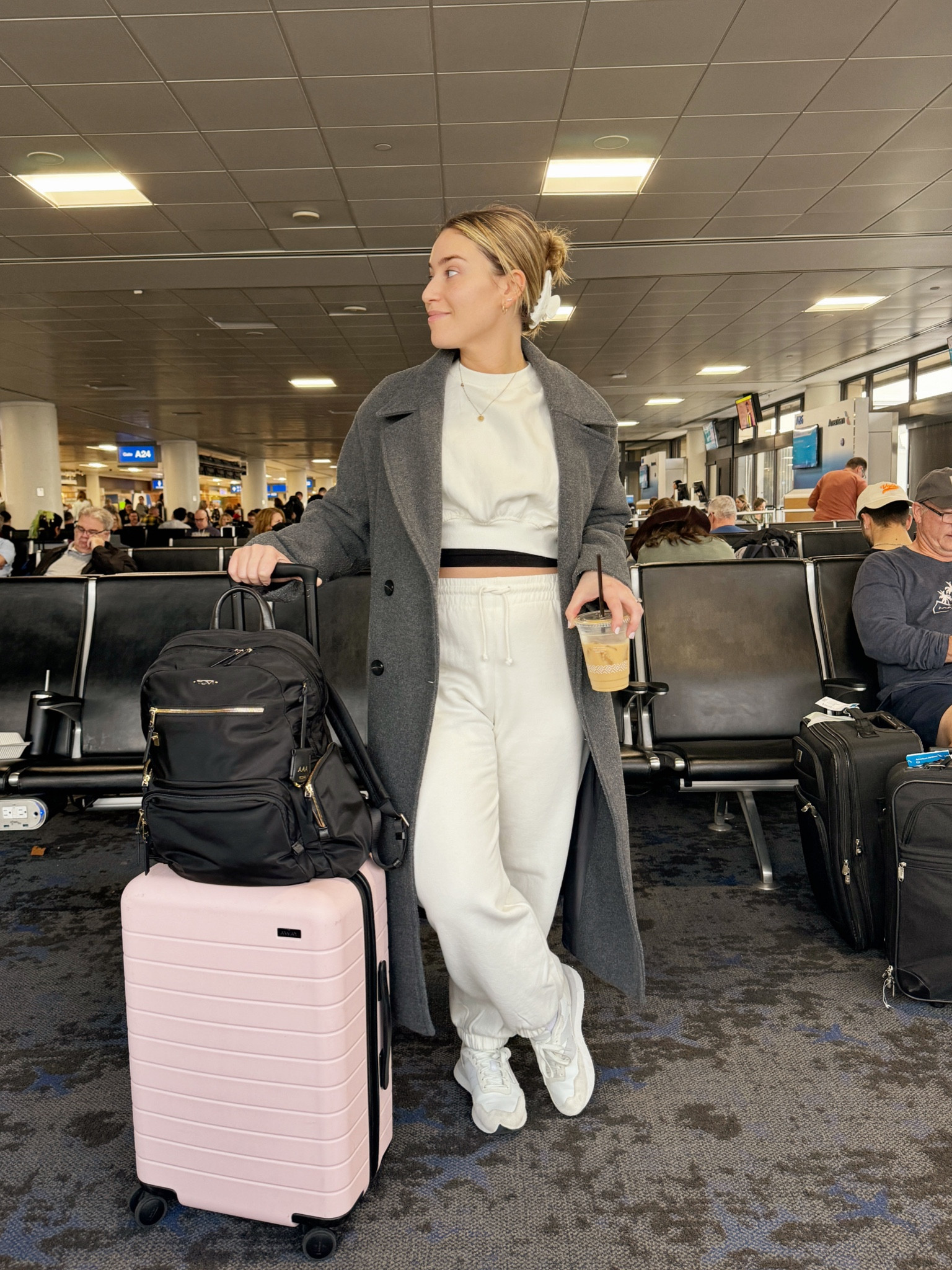 The best airport outfit and some of my travel ESSENTIALS to make sure you’re comfortable, yet stylish and have everything within reach for that long flight ✈️

#LTKfindsunder100 #LTKtravel #LTKfindsunder50