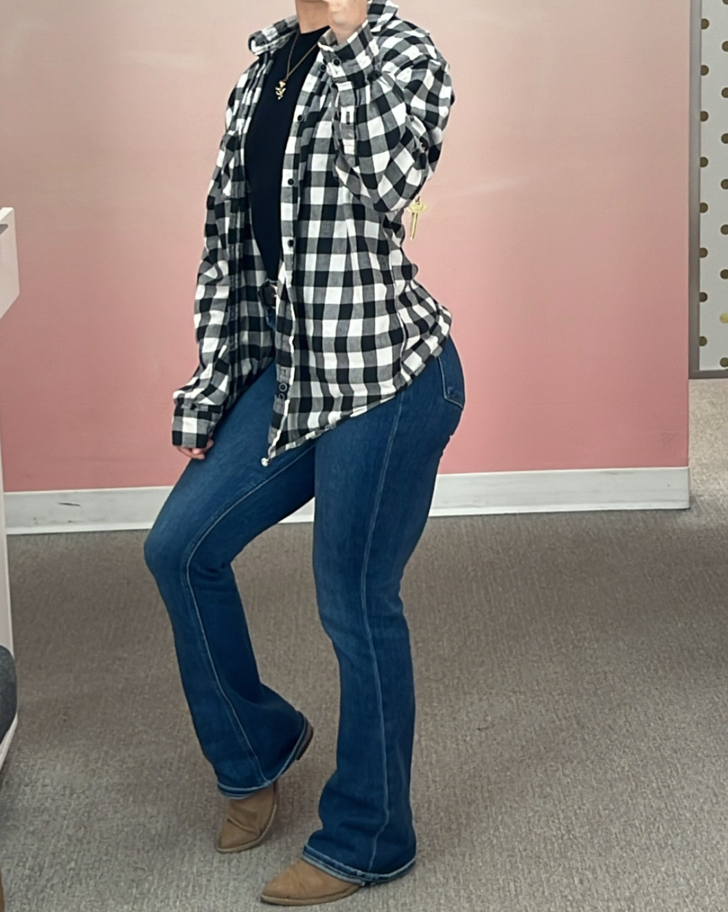 Effortlessly cool in denim and flannel – a classic combo that never goes out of style. Wear to casual Friday at work, some daily shopping, or out with the girls! 

#LTKSaleAlert #LTKFindsUnder100 #LTKWorkwear