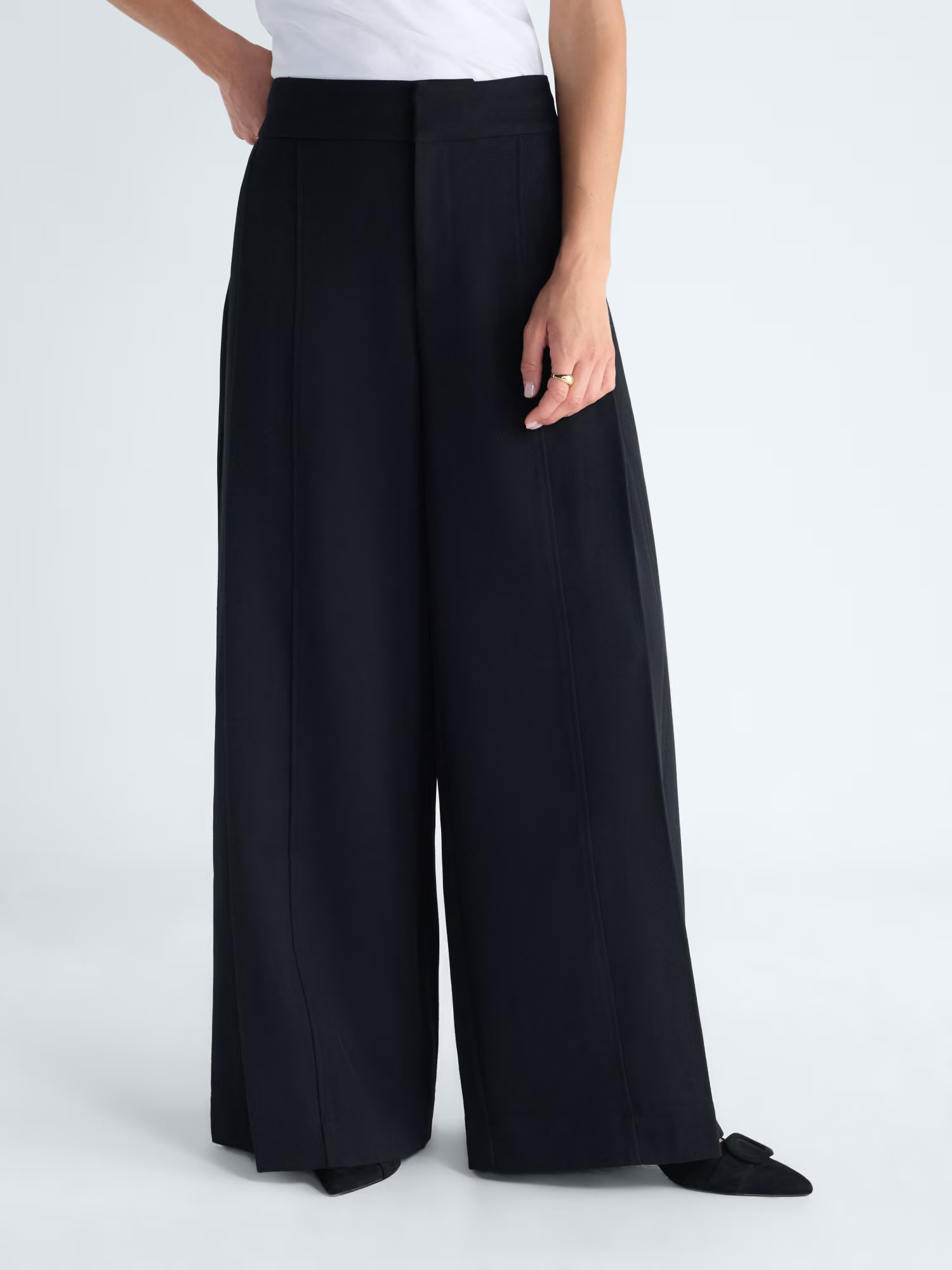 Free Assembly Women's and Women's Plus Pleated Wide Leg Trousers, 31.5" Inseam, Sizes XS-4X - Walmart.com | Walmart (US)