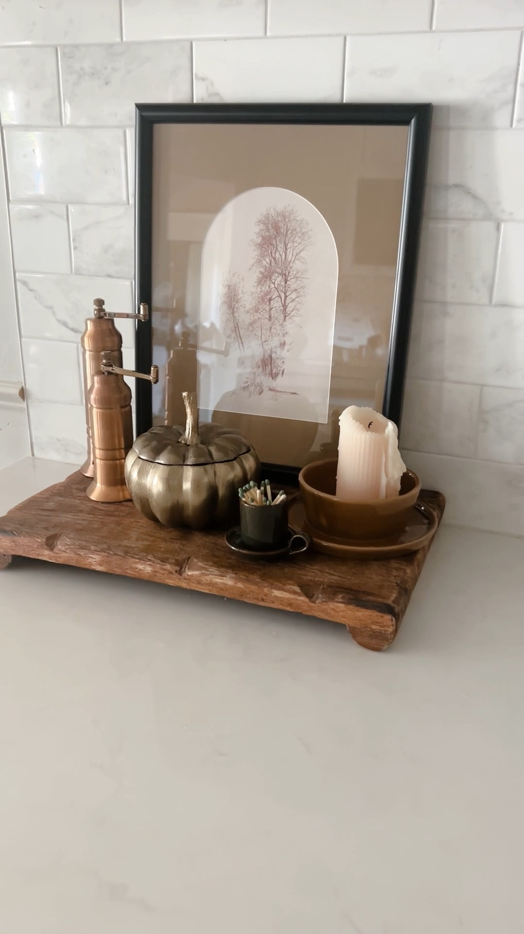 Fall decor for your kitchen #falldecor #fall2024 #autumnvibes 

#LTKVideo #LTKSeasonal #LTKHome