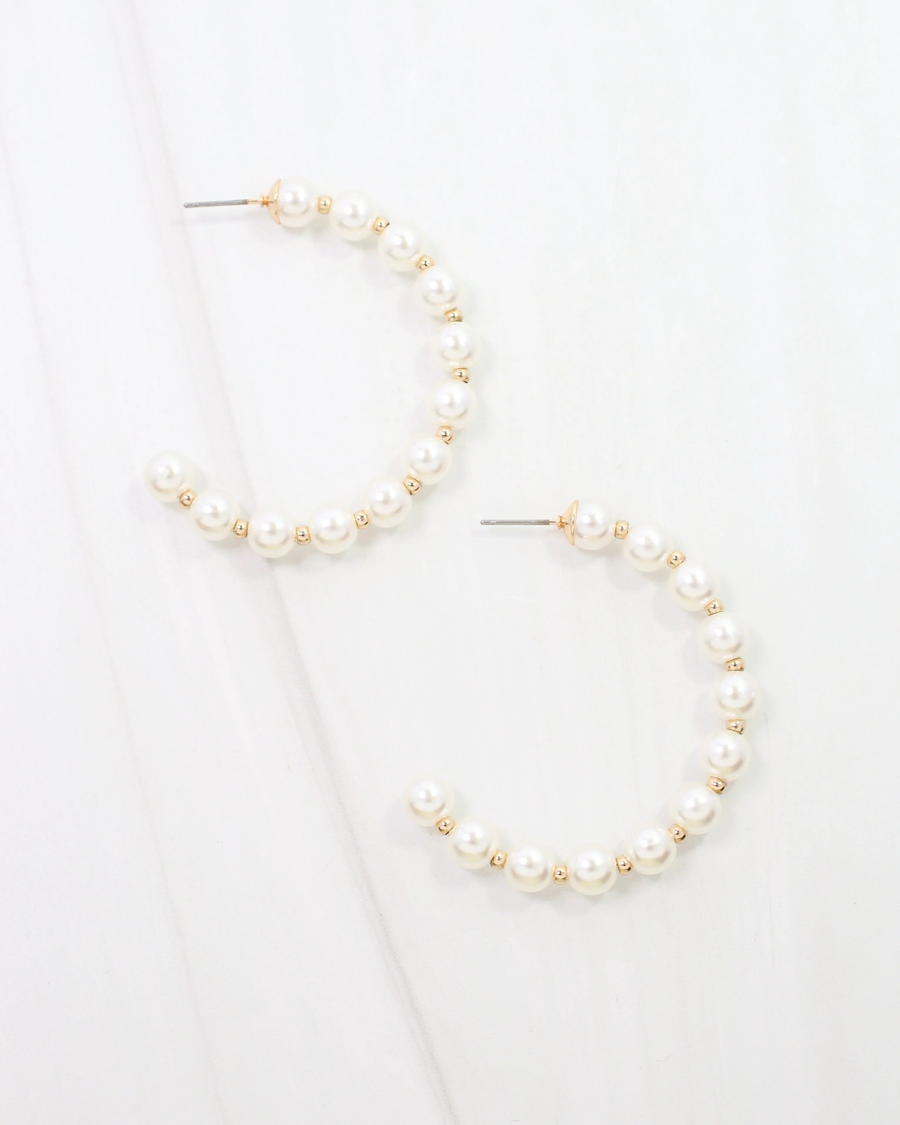 Moore Pearl Hoop Earring Gold | Caroline Hill