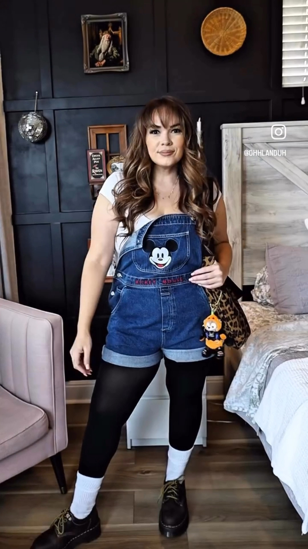 90s Disney Outfit Inspired 

I have lost 40lbs and want to dress more like I have always wanted to.  I don’t want to be set in a certain category but this look was 90s inspired!

These overalls are vintage Disney Store. You can sometimes find some inspired ones from Hot Topic or Her Universe.

Paired with black tights, DIY KEYCHAINS, and brown doc marten 8053s!

Lmk if you like it or if this is your style 

#disneyoutfit #mickeyoutfit #90aesthetic #falloutfit 