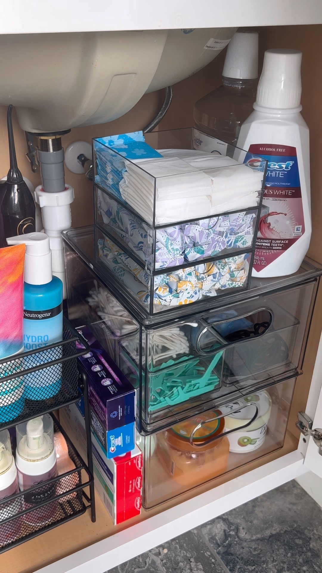 a little saturday reset in my bathroom 🫶🏻 mini organizer drawers were from the dollar spot at target! #organize #organizedhome #organizedbathroom #organization #cleantok #organizationtok #asmr #storage #undersinkstorage #bathroomcounter 

#LTKhome #LTKunder50 #LTKFind