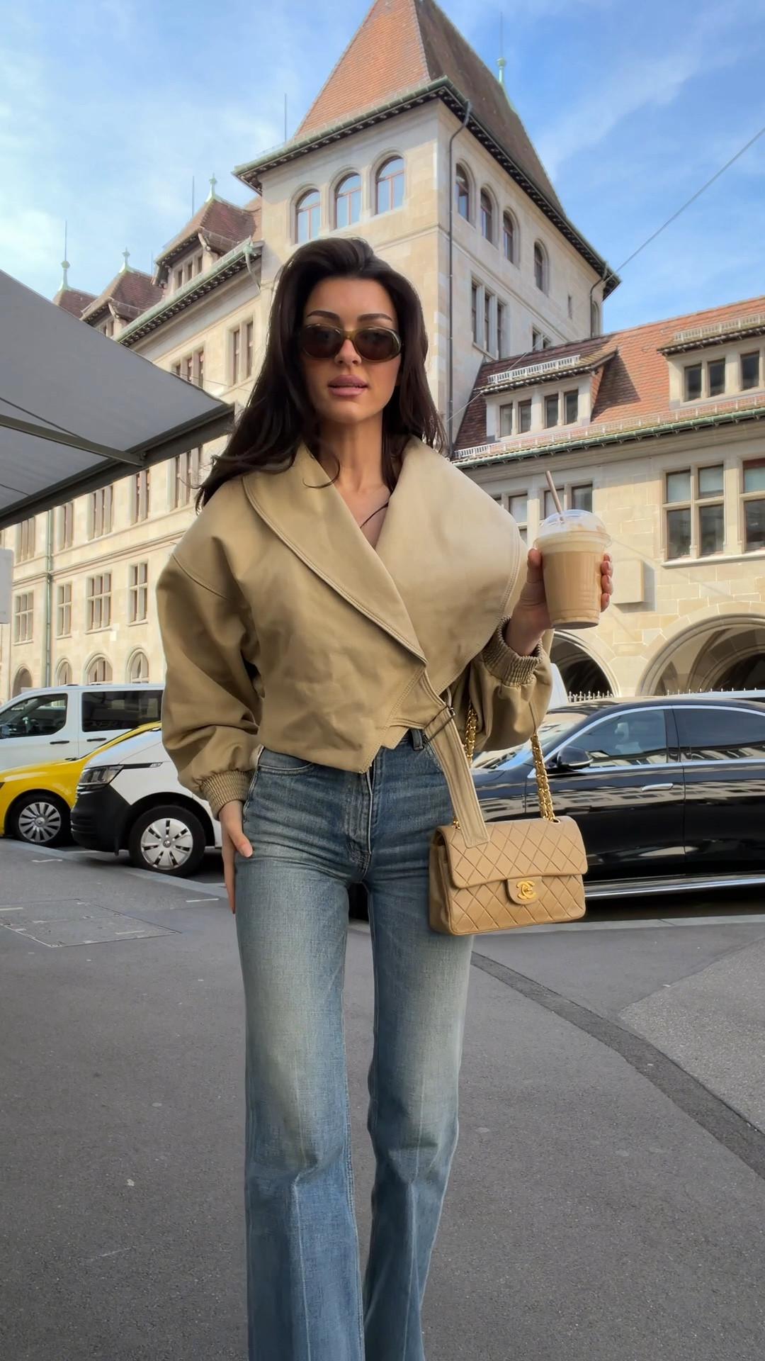 Jeans Grösse: 24 
Jacke Grösse: M 