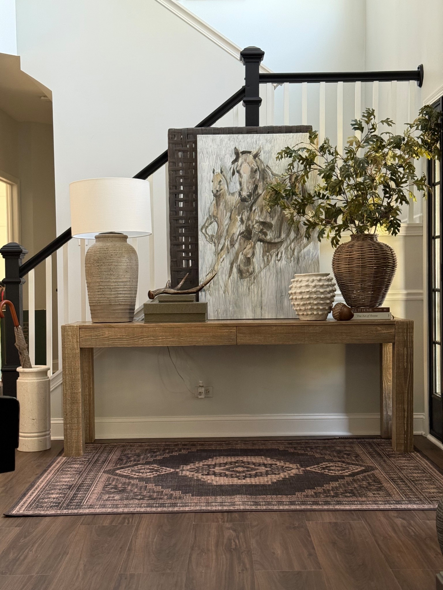 Foyer details fall 2025

#LTKSeasonal #LTKHome