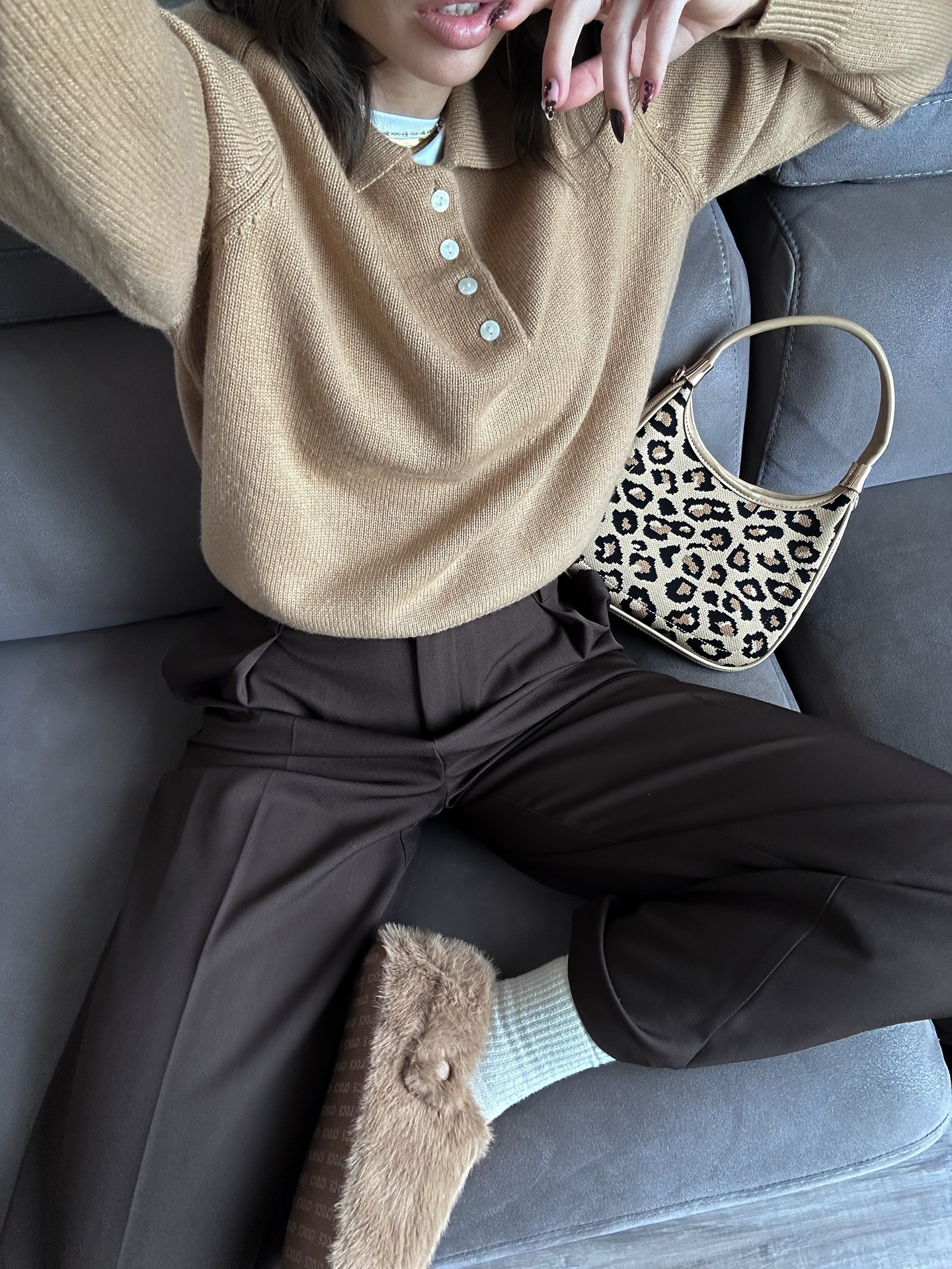 Feeling cozy with @crocseurope 🧸
.
.
.
#autumnoutfit #ootd #fallfashion #cozyfit #crocs