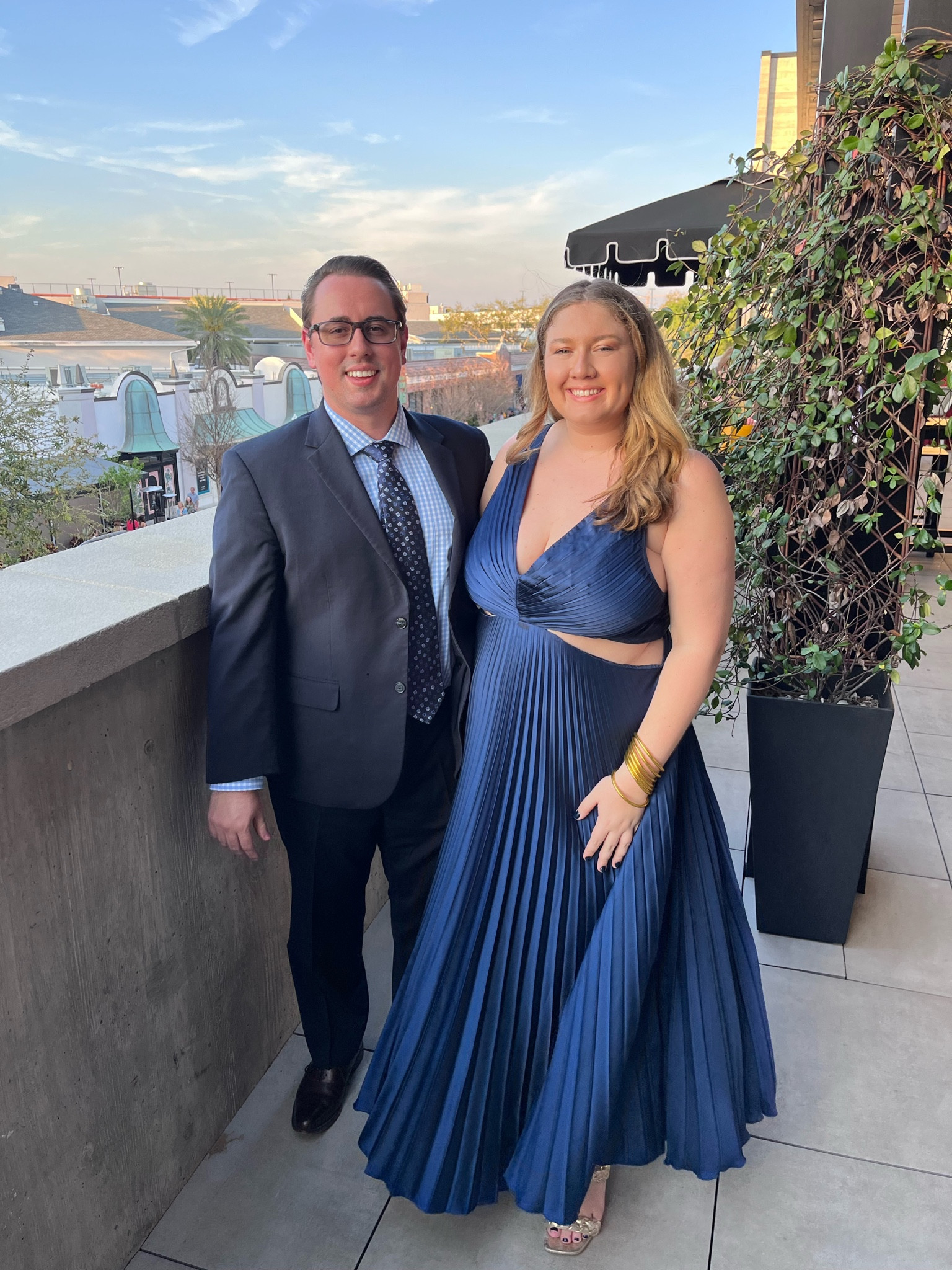 Wedding guest dress // formal dress // Abercrombie // Abercrombie and fitch // cutout dress // maxi dress // navy dress // pleated dress // summer wedding // spring wedding // navy and gold 

#LTKwedding #LTKcurves #LTKFind