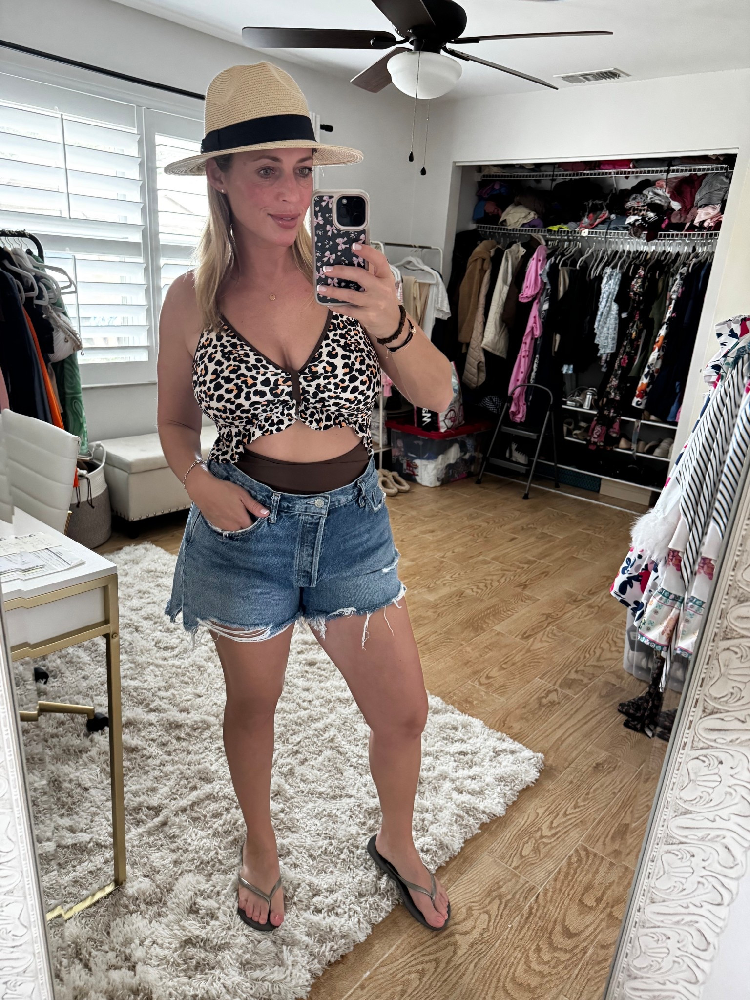 Beach day 

#LTKSeasonal #LTKootd #LTKMidsize