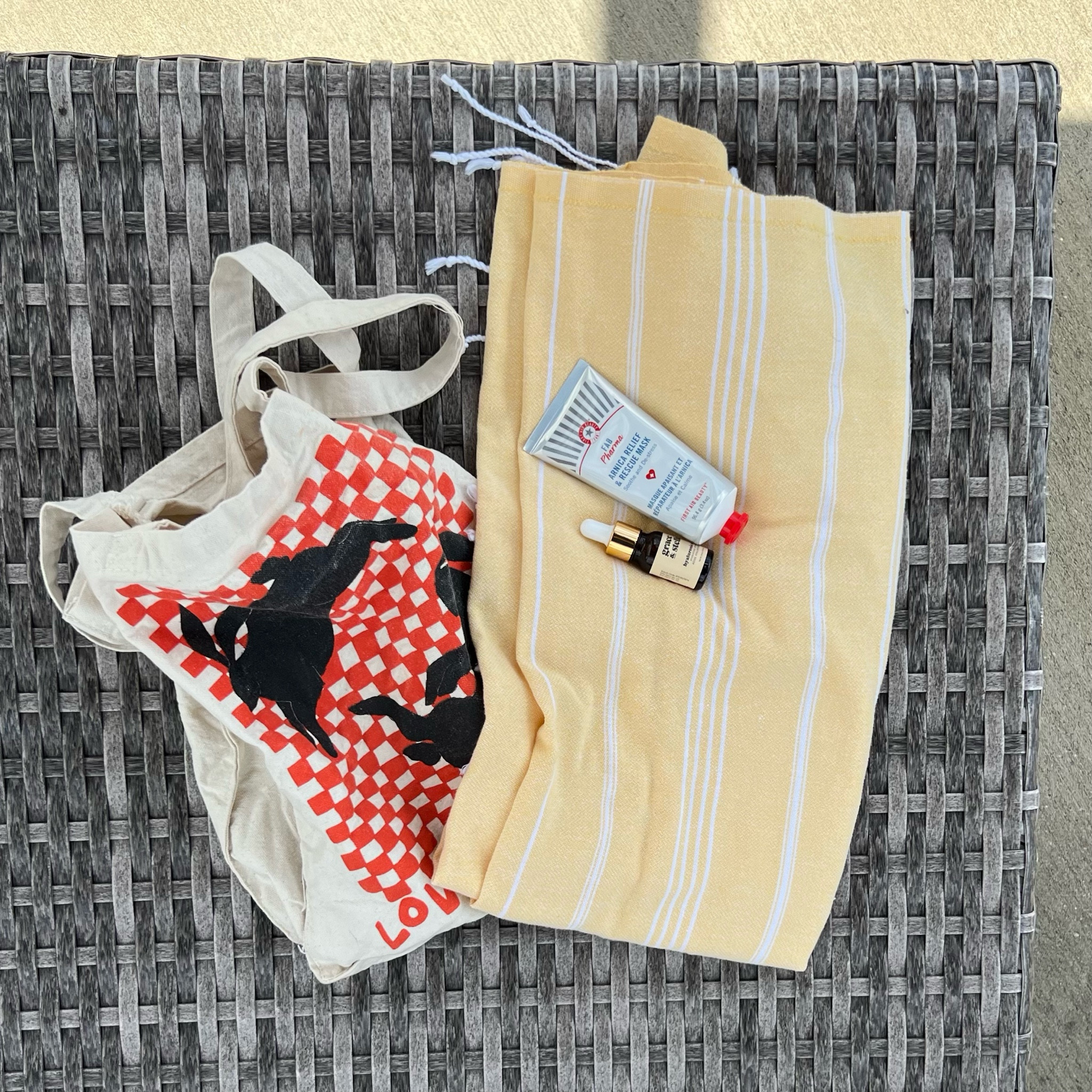 just a few summer essentials☀️

Love On Tour Tote Bag - Harry Styles Concert Merch
First Aid Beauty Sunscreen 
Grace & Stella Hyaluronic Acid 

#summeressentials #summerfavorites #summerfav #beachfavorites #travelfavorites #beachessentials #summerpicks

#LTKcurves #LTKSeasonal #LTKtravel