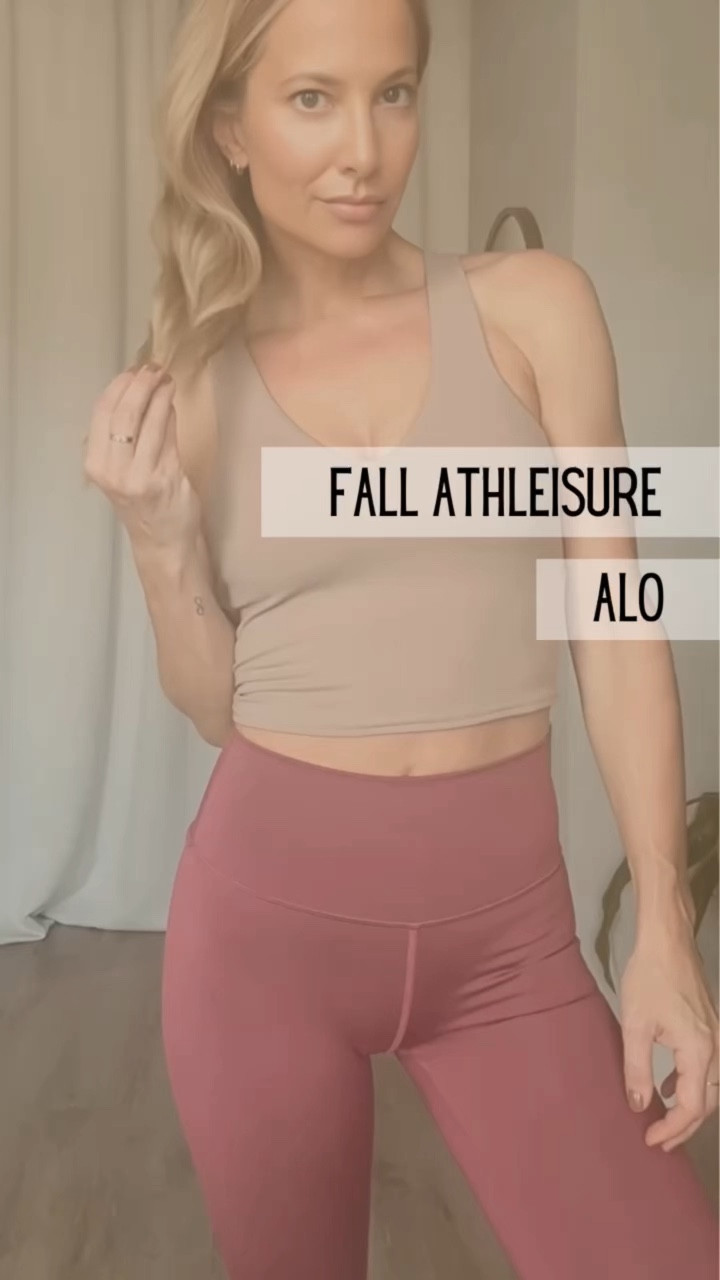 👇🏼Fall mix & match athleisure paired with a crossbody belt bag. Effortlessly snatched style from Alo & Amazon.



#ltkfall #ltkfallfit #ltkfallstyle #fallfashion #falloutfit #athleisure #LTKover40 #ltkstyletip #LTKFind #ltkseasinal #ltkfitness #snatched 

#LTKstyletip #LTKVideo #LTKfitness