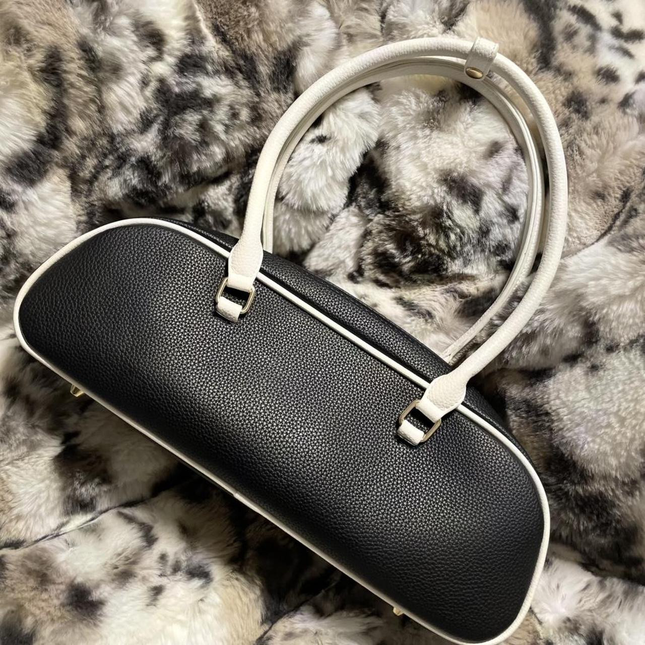 East West Women's Shoulder bags - Black | Depop US