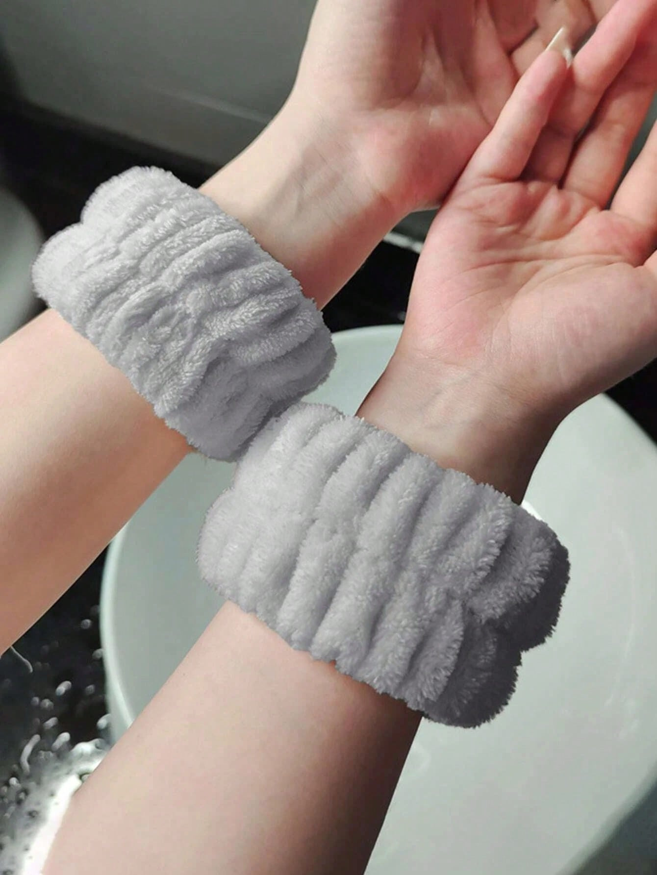 2pcs Facial Washing Water-absorbing Wrist Band | SHEIN