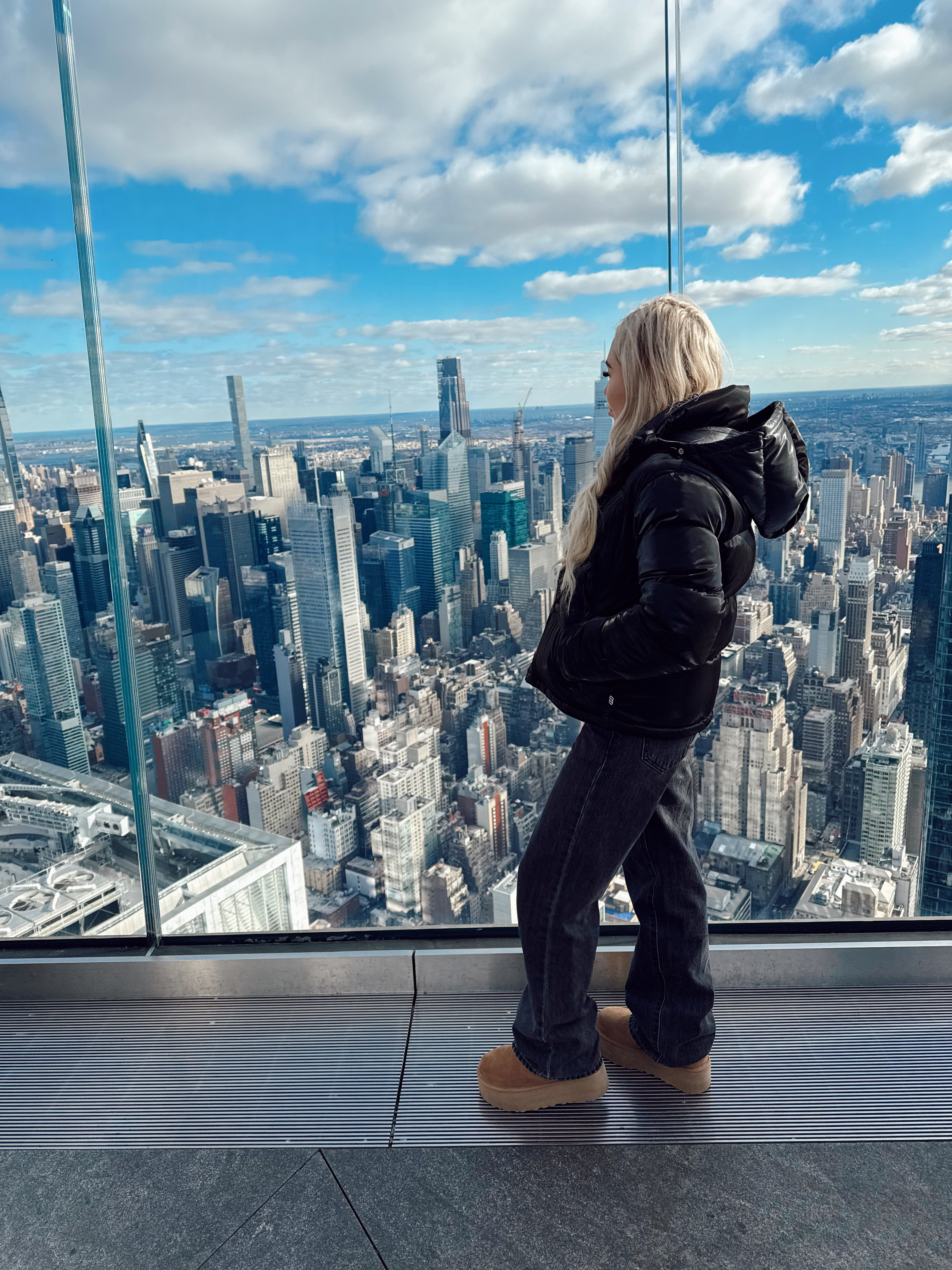 wearing a XS in the jacket and 23 in the jeans! These uggs have been a staple recently and they’re on sale!

#LTKU #LTKStyleTip #LTKTravel