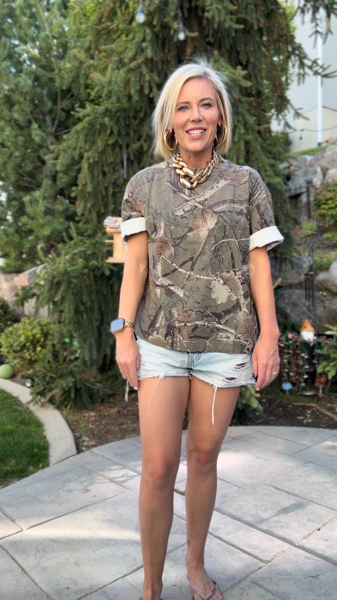 Nothing says fall like a little camo 🍂🖤 blending right in with the season.

Top: XS

#LTKFallSale