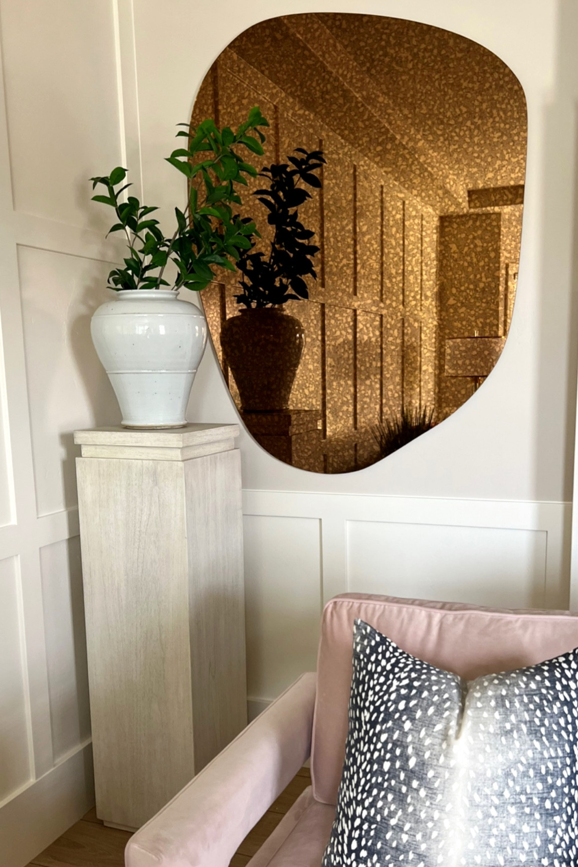 My walls just got a killer upgrade! The Phoenix Mirrors are here. These modern mirrors with rust antiquing are exclusively available at @AliceLaneHome  . A certain kind of magic is made when Alice Lane Home Collection takes an item as simple as a mirror and turns it into a stunning piece of artwork! 
Sold separately, the Phoenix mirror comes in two different sizes. Style them individually, or pair the mirrors up for a unique display on a large wall. 
 #ad #alicelanepartner 

#LTKhome #LTKFind #LTKsalealert