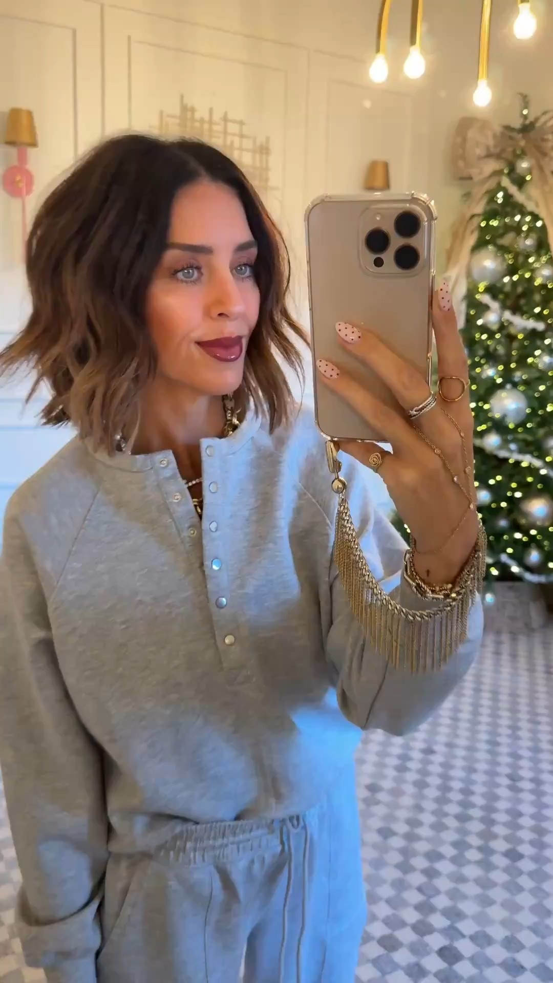 Walmart scuba cozy set
Tops - size S
Sweatpants - size M



#LTKFindsUnder50 #LTKFindsUnder100 #LTKTravel