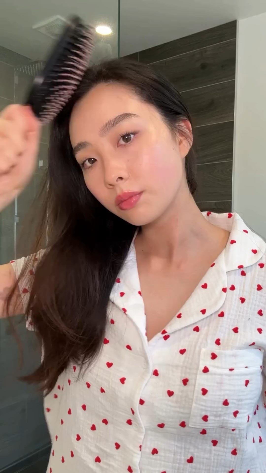 Washing the day away 🫧

#mixsoon #koreanskincare #glassskin #TikTokMadeMeBuyIt #beancream #glowyskin #oliveyoungglobal #oliveyoung #kbeauty