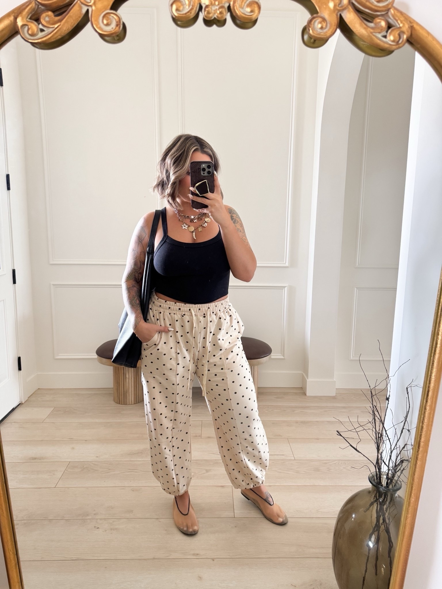 Pants xl 
Tank M/L 
Shoes TTS 

Follow my shop @shaynaslife on the @shop.LTK app to shop this post and get my exclusive app-only content!

#liketkit 
@shop.ltk
https://liketk.it/63OvT