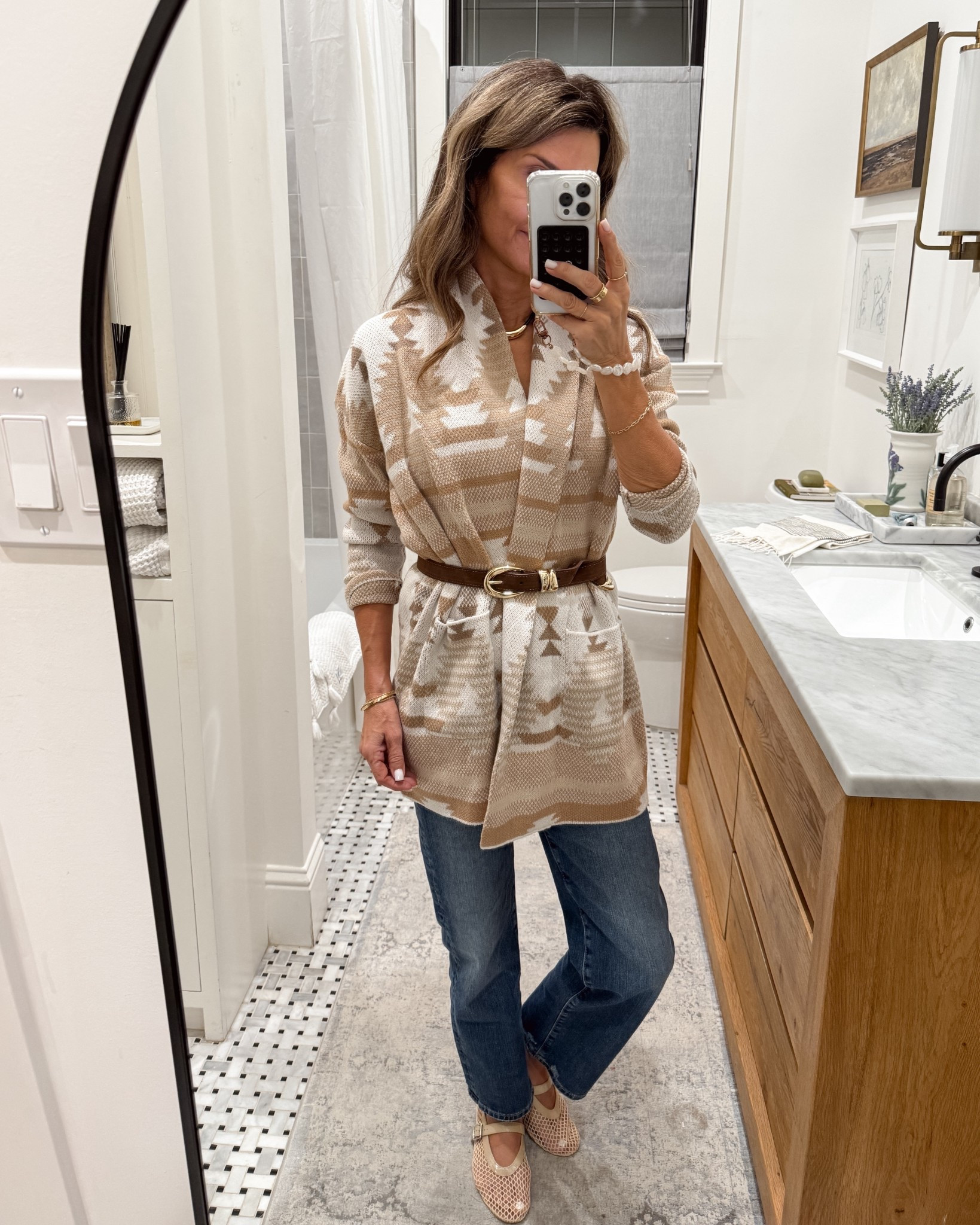 -splendid knit cardigan is beautiful! 
-under my own belt 
-jeans TTS 
-Amazon mesh flats are a 10/10 



#LTKOver40 #LTKSeasonal