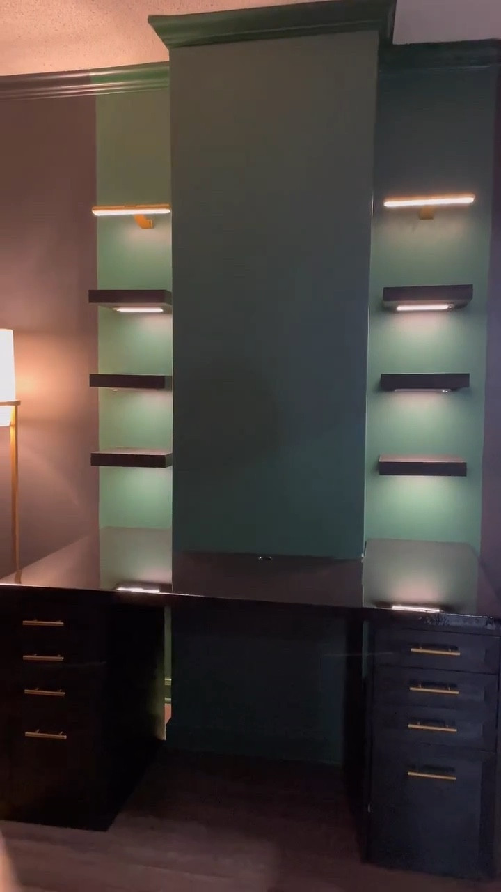 Custom column desk for my client! 

#LTKhome