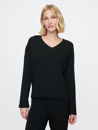 CashSoft Wide Rib V-Neck Sweater | Gap (US)