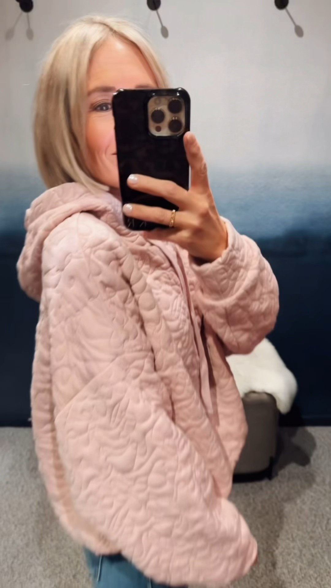 cozy winter weekend style with this quilted pullover! 
i sized up to a medium here, but prob could do my true sweatshirt size which is a small


#LTKootd #LTKOver40 #LTKHoliday