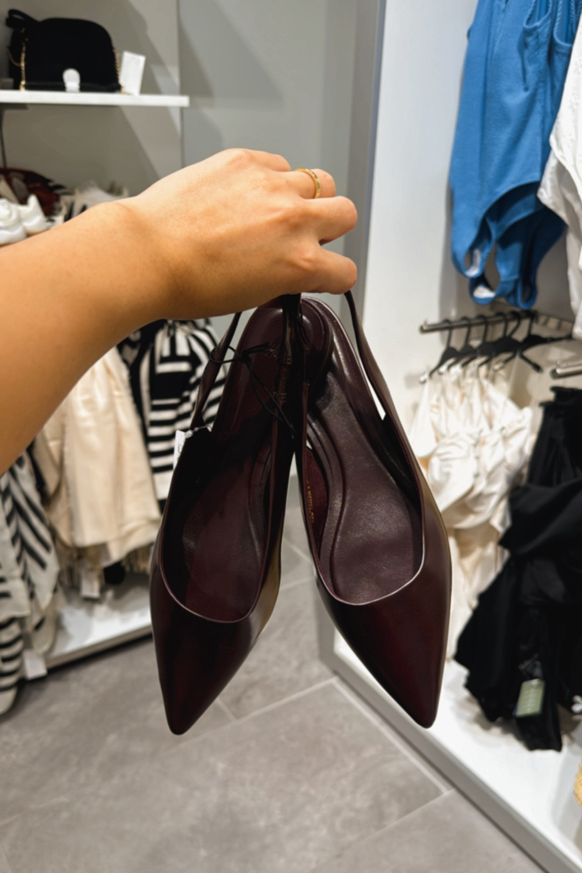 Pointed sling backs red cherry burgundy

#LTKShoeCrush #LTKFindsUnder50