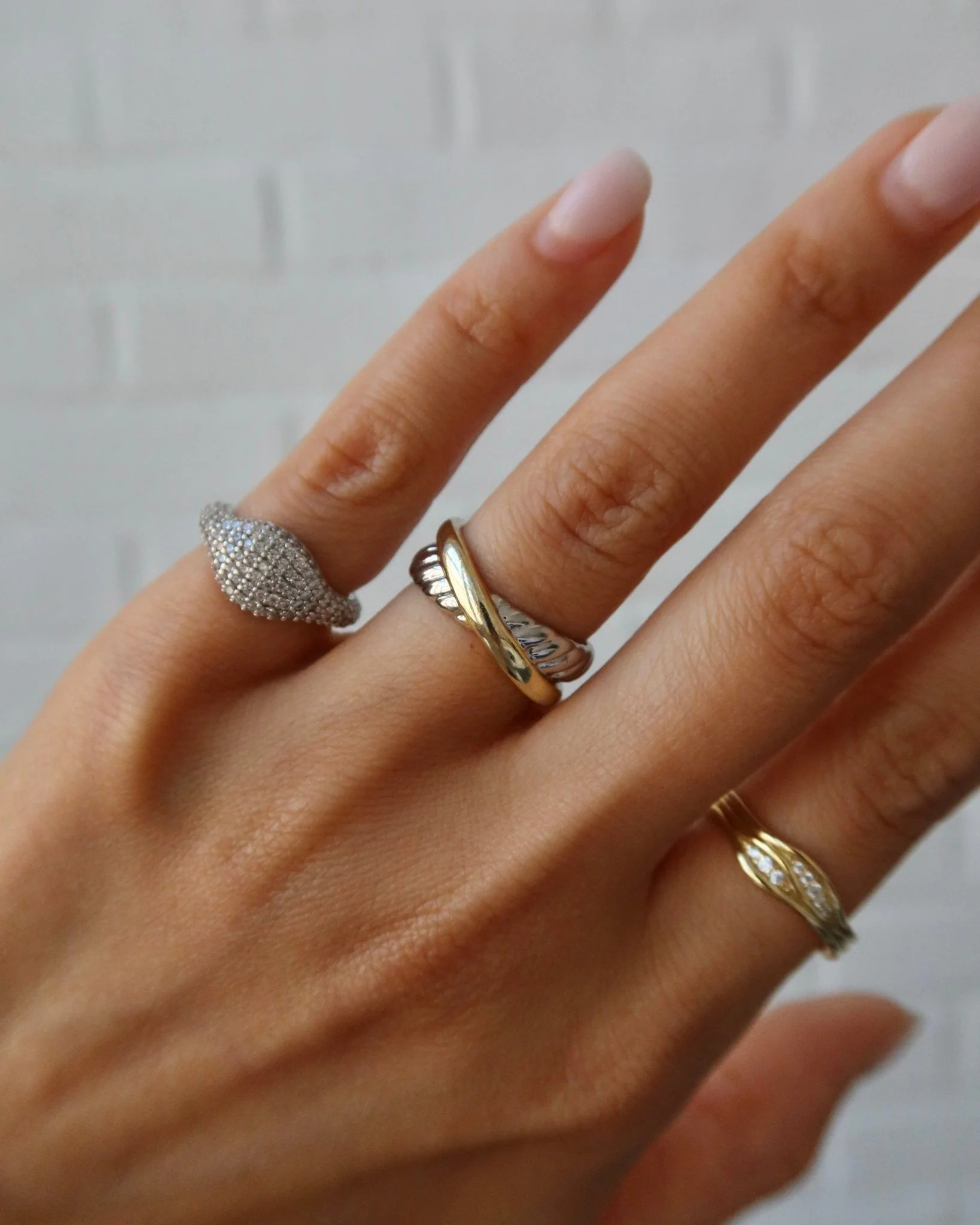 ashton mixed metal crossover ring

                      -

                      $48 | Cupcakes and Cashmere LLC