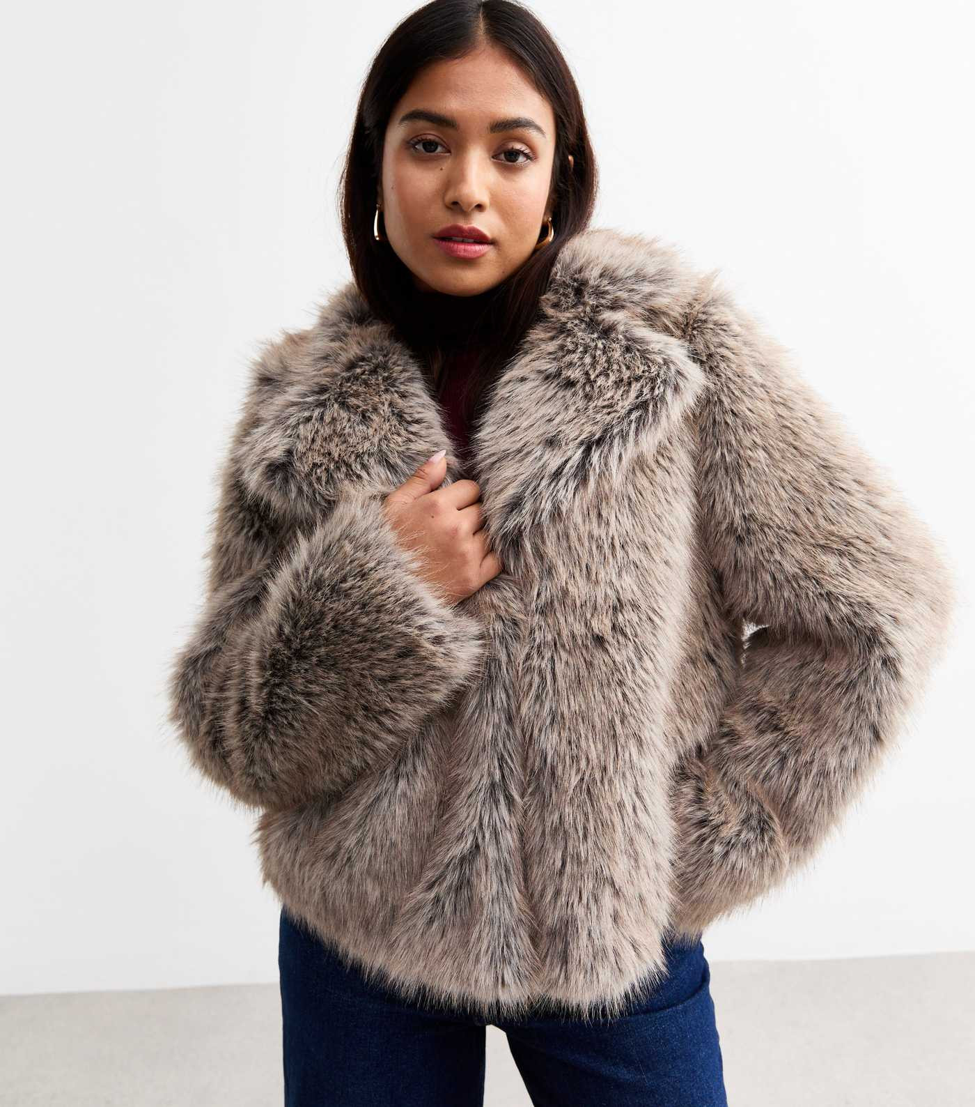 Petite Grey Cropped Faux Fur Jacket | New Look | New Look (UK)