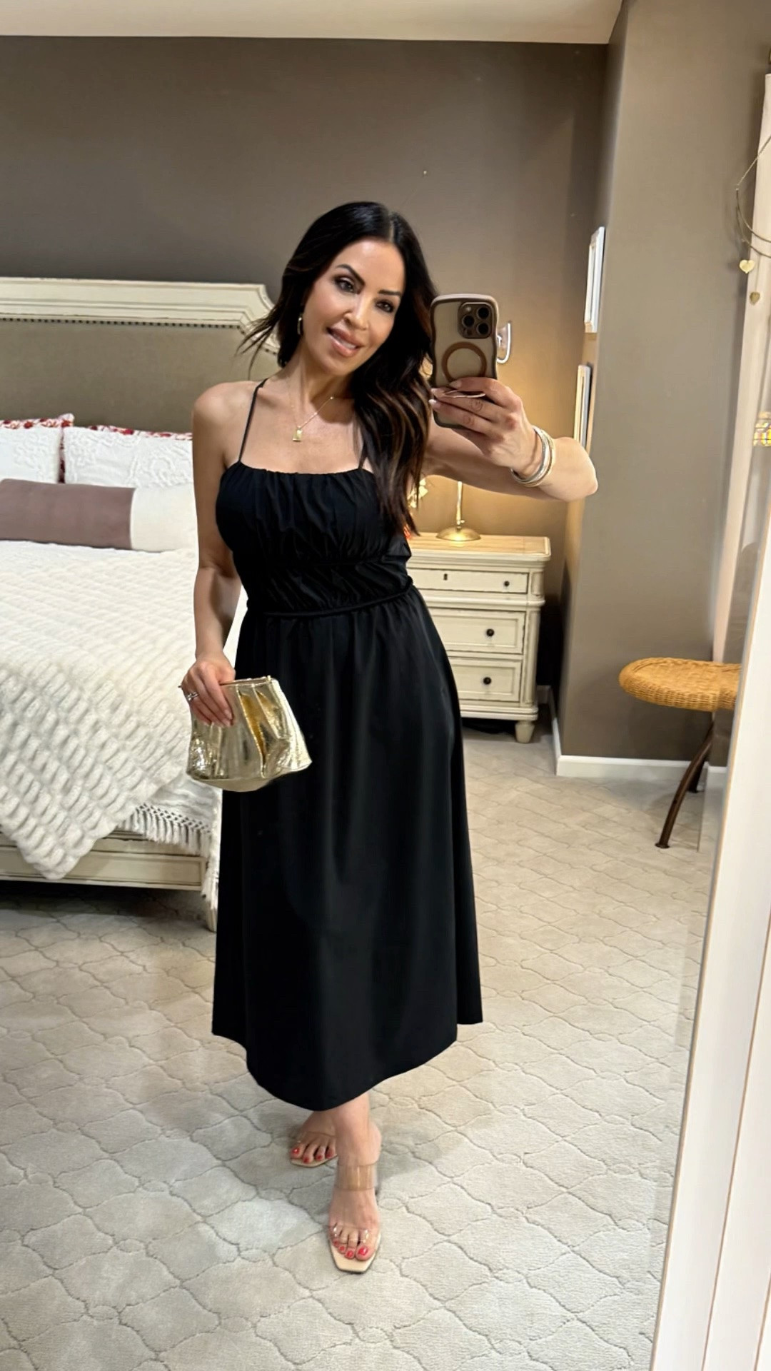 Can we talk about the ultimate summer dress find?! 🙌 Let’s be real, finding a dress that is completely sweat-proof, moisture-wicking, AND has a built-in padded shelf bra (aka NO bra needed!) is a total game changer.
It has the most amazing all-over stretch, making it so comfortable while still being chic enough to dress up for a night out or style casually for running errands.
It’s only $26 at Walmart! 🛍️ And if black isn’t your thing, it actually comes in one other gorgeous color option, too!
#walmartstyle wedding guest style