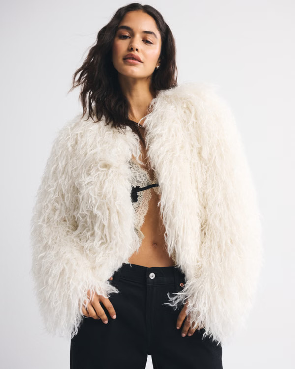 Collarless Short Faux Fur Coat | Abercrombie & Fitch (US)