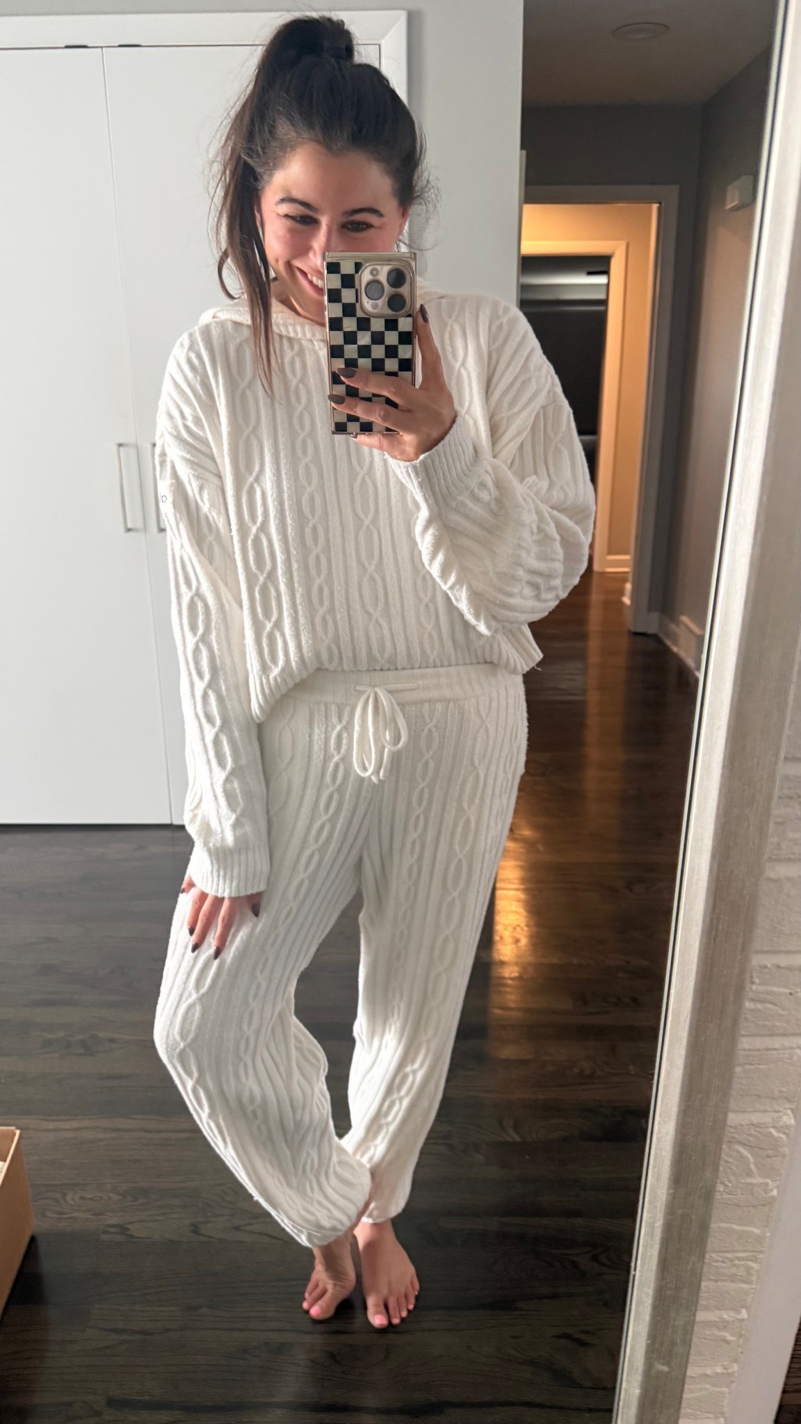 Get yourself this matching fit STAT. Softest material ever (cashmere vibes) and perfect for lazy days. You will thank me later!!! 

#LTKootd #LTKMidsize #LTKOver40