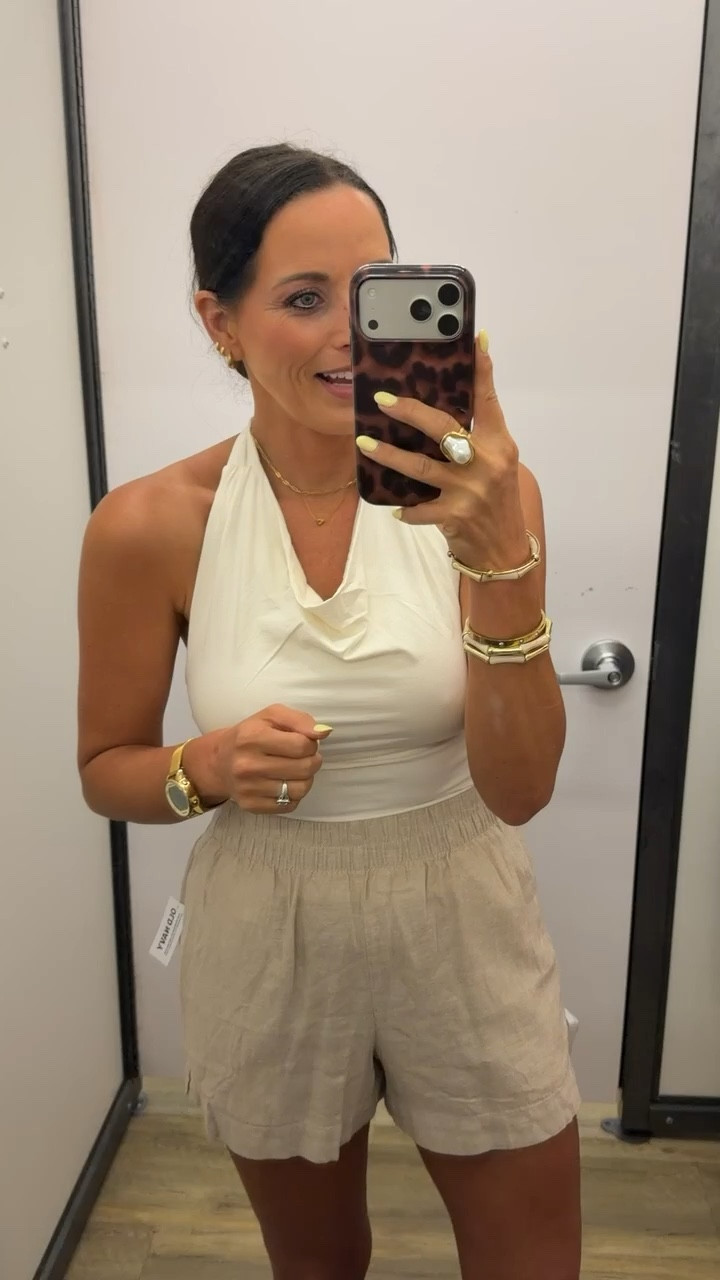 old navy did it again 🤍

old navy outfit xs, linen shorts, halter top outfit, neutral casual outfit, summer outfit idea, affordable outfit, easy everyday look
#oldnavy #summeroutfit #ltkstyle #affordablefinds #outfitinspo #casualstyle #everydaywear

#LTKPetite