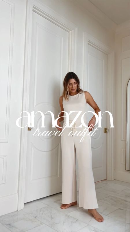 Amazon travel outfit wearing size small fits tts 