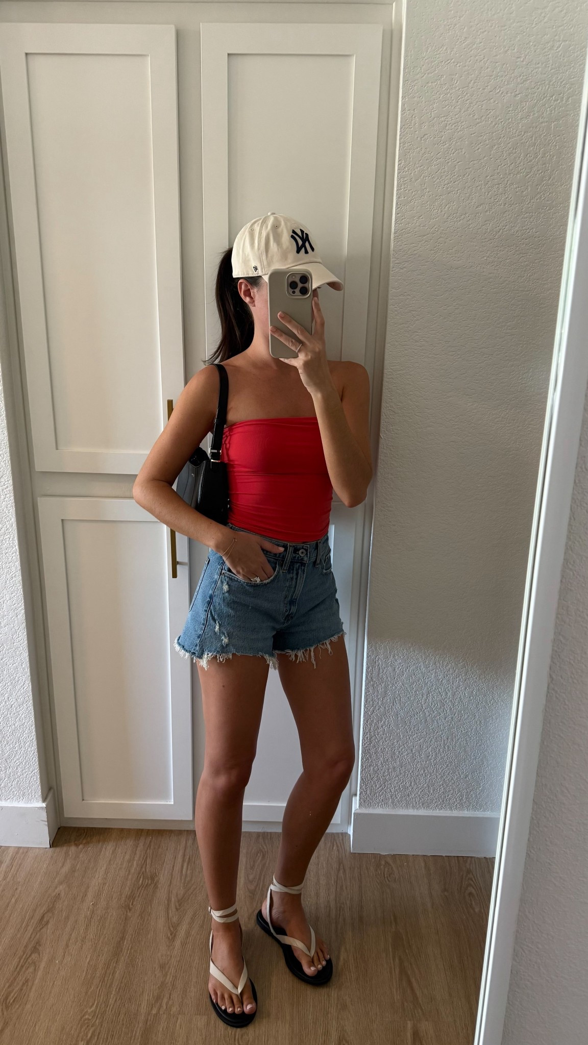 Sunday outfit of the day for running errands and cleaning! I’m 5’7” wearing a small in the top and 25 in the shorts. Use code SHORTSAF for an extra 15% this weekend at Abercrombie! 

#LTKStyleTip #LTKSeasonal #LTKFindsUnder50