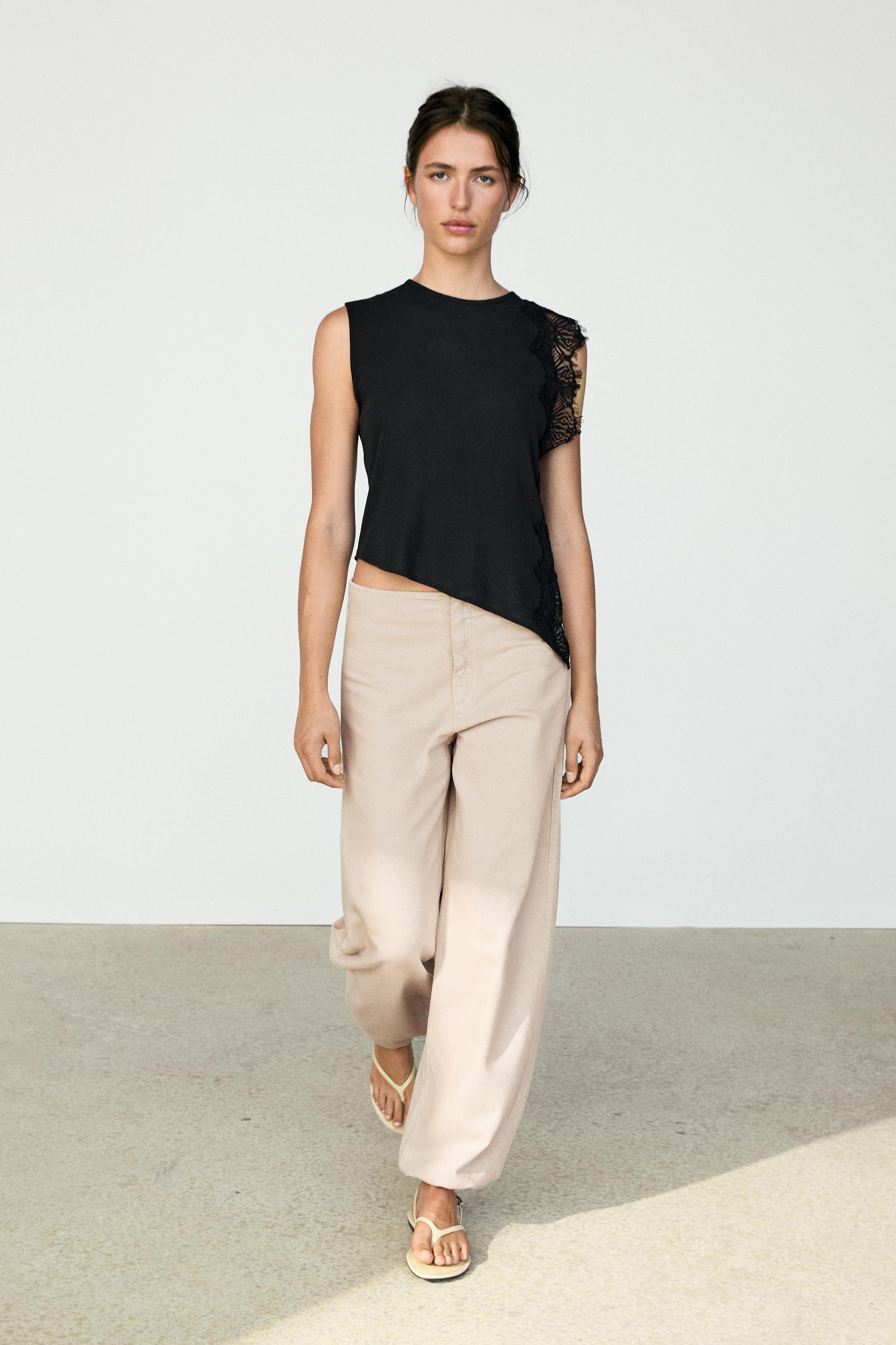 Sleeveless top with lace detail | Massimo Dutti US