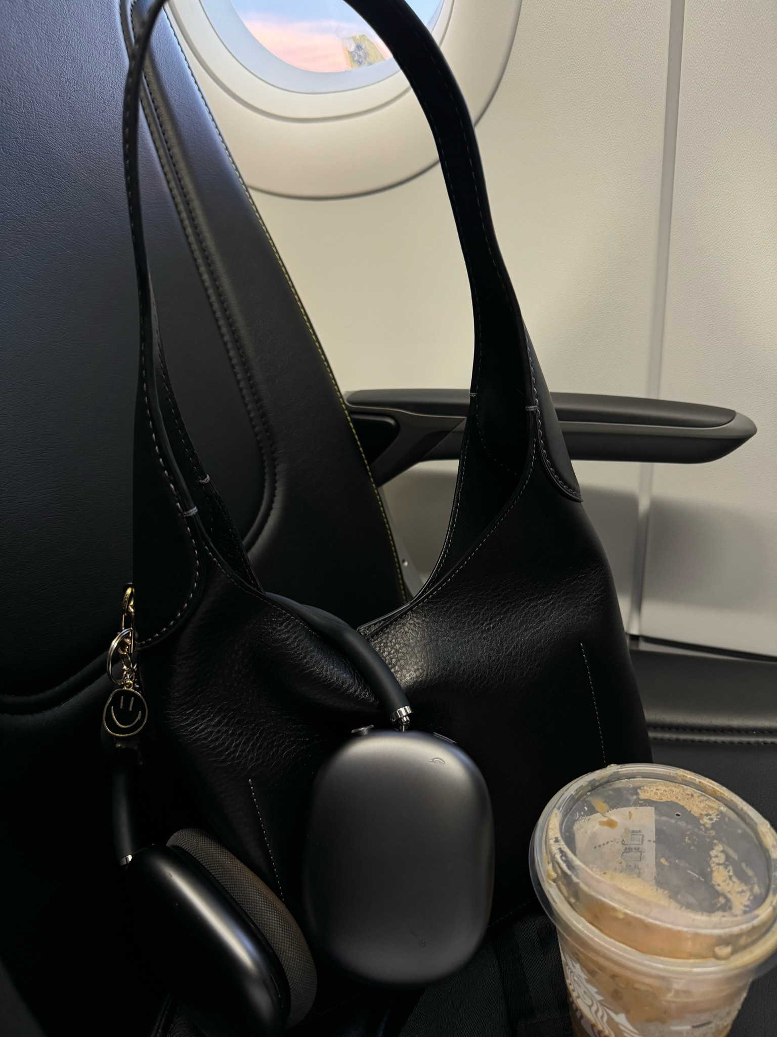 Sorry, this seat is taken ✈️

#coach Brooklyn 28 is my obsession. 
The perfect partner for an east to west coast flight. #traveltips 

#LTKItBag #LTKSeasonal