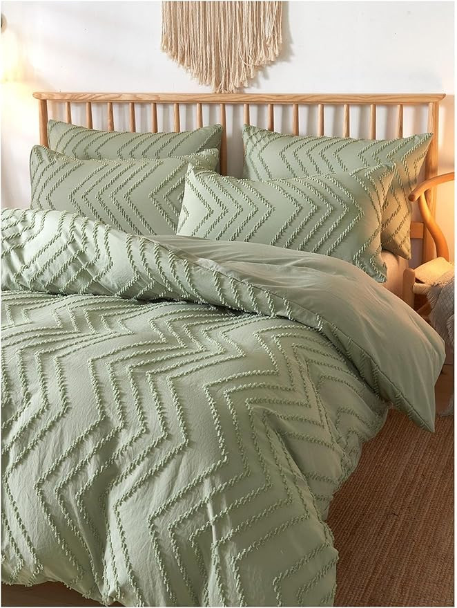 QWINEE 3Pcs Pom Pom & Tassel Decor Duvet Covers Sets Soft Elegant Duvet Bedding Set with 1 Comfor... | Amazon (US)