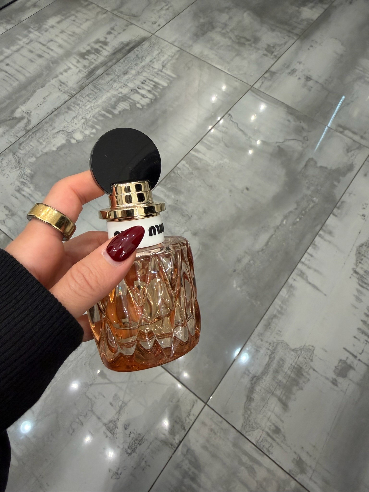 one of my most worn perfumes!!! so good for the spring and summer!