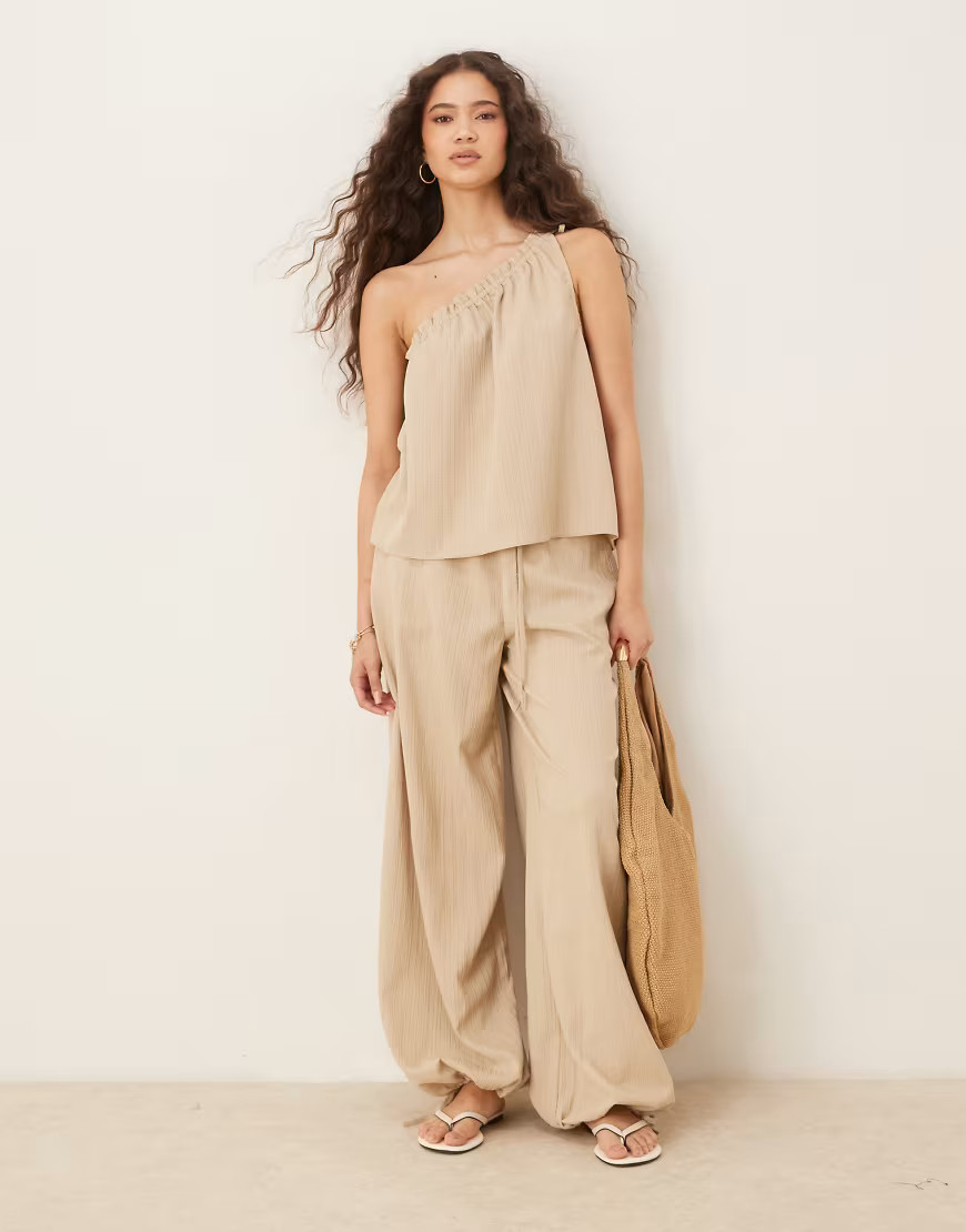 ASOS DESIGN - Palazzo broek met wijde ronde pijpen in beige, deel van co-ord set-Neutraal | ASOS (Global)