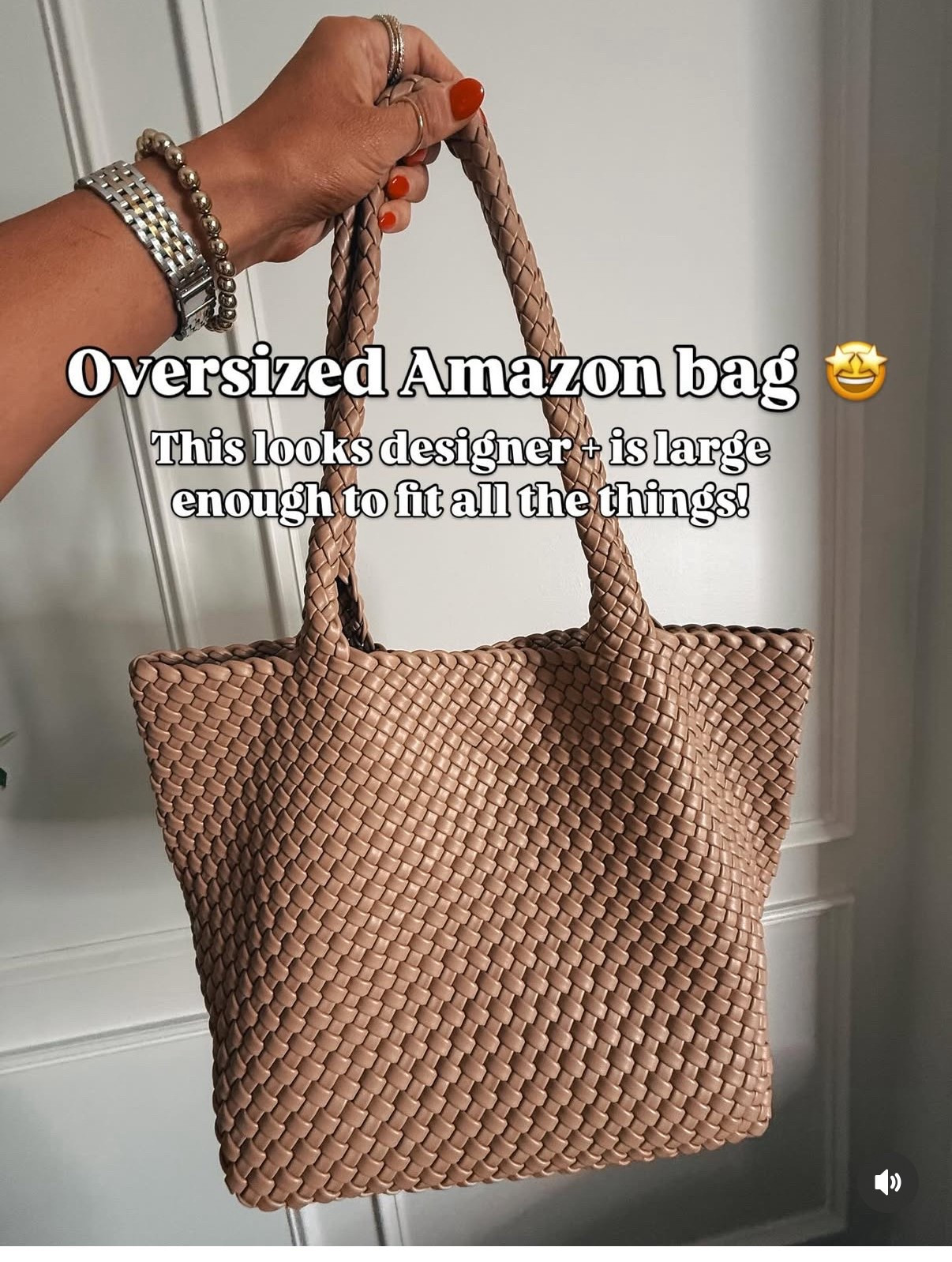 Oversized woven bag from Amazon! Large enough to fit all the things. 



#LTKStyleTip