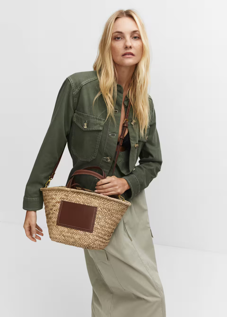Natural fiber pocket carrycot | MANGO (US)