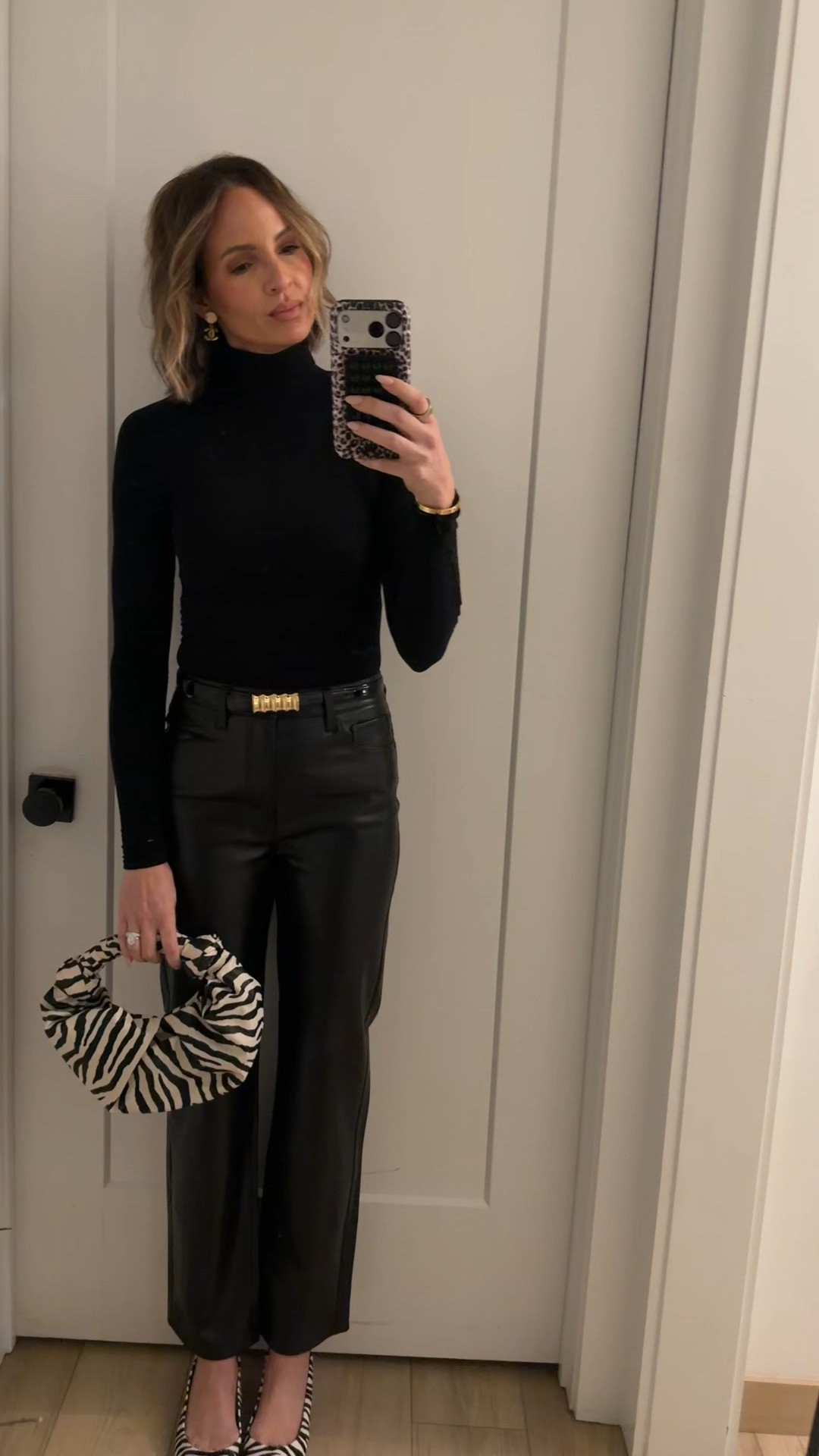 Wearing a small in the bodysuit, pants run tts. I’m 5’10



#pistola #gifted 

#LTKHoliday #LTKootd #LTKmomlife