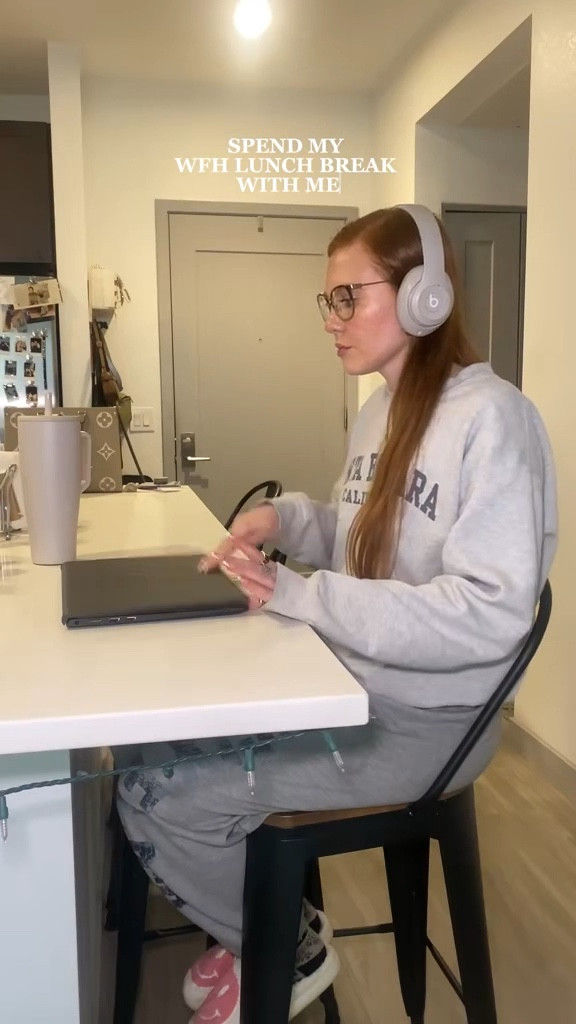 spend a cozy work from home lunch break with me! ☁️

#LTKSaleAlert #LTKFindsUnder50 #LTKHome