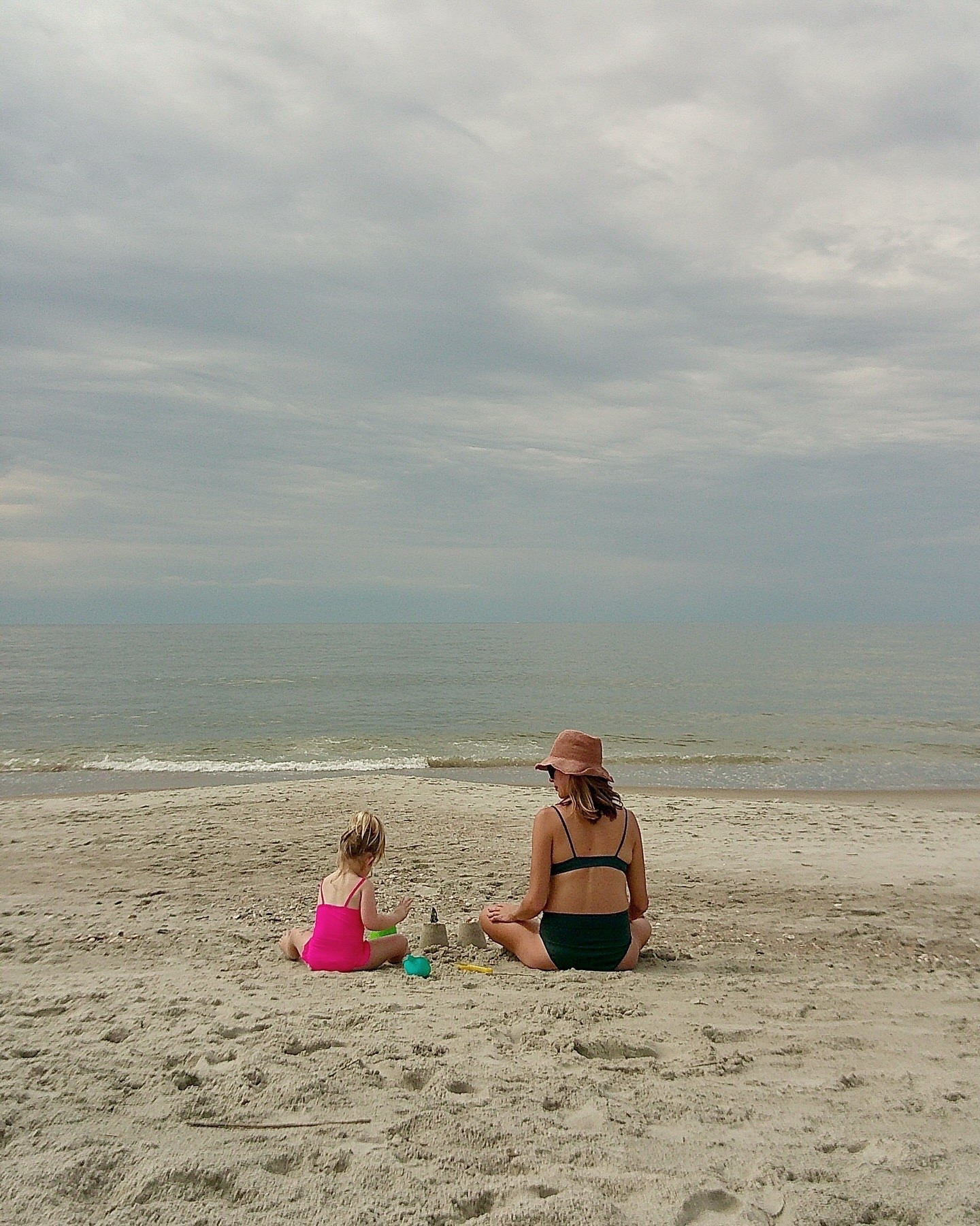 snaps ft my new (faux) disposable camera! no screen, point and shoot, plug into your computer to transfer pics over. so easy and looks like film! 