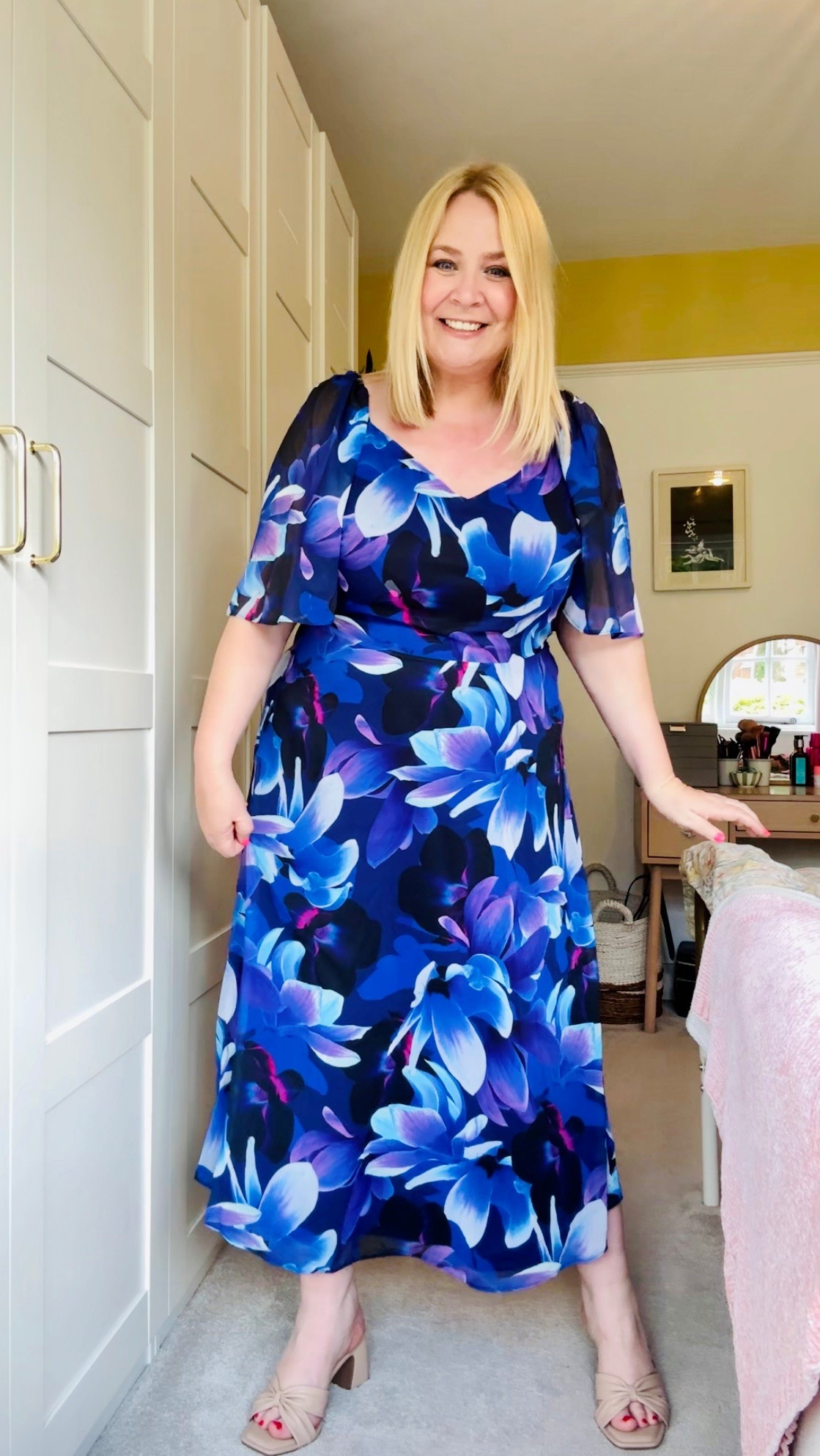 Purple and navy curvy wedding guest dress.

#LTKsummer #LTKcurves #LTKwedding