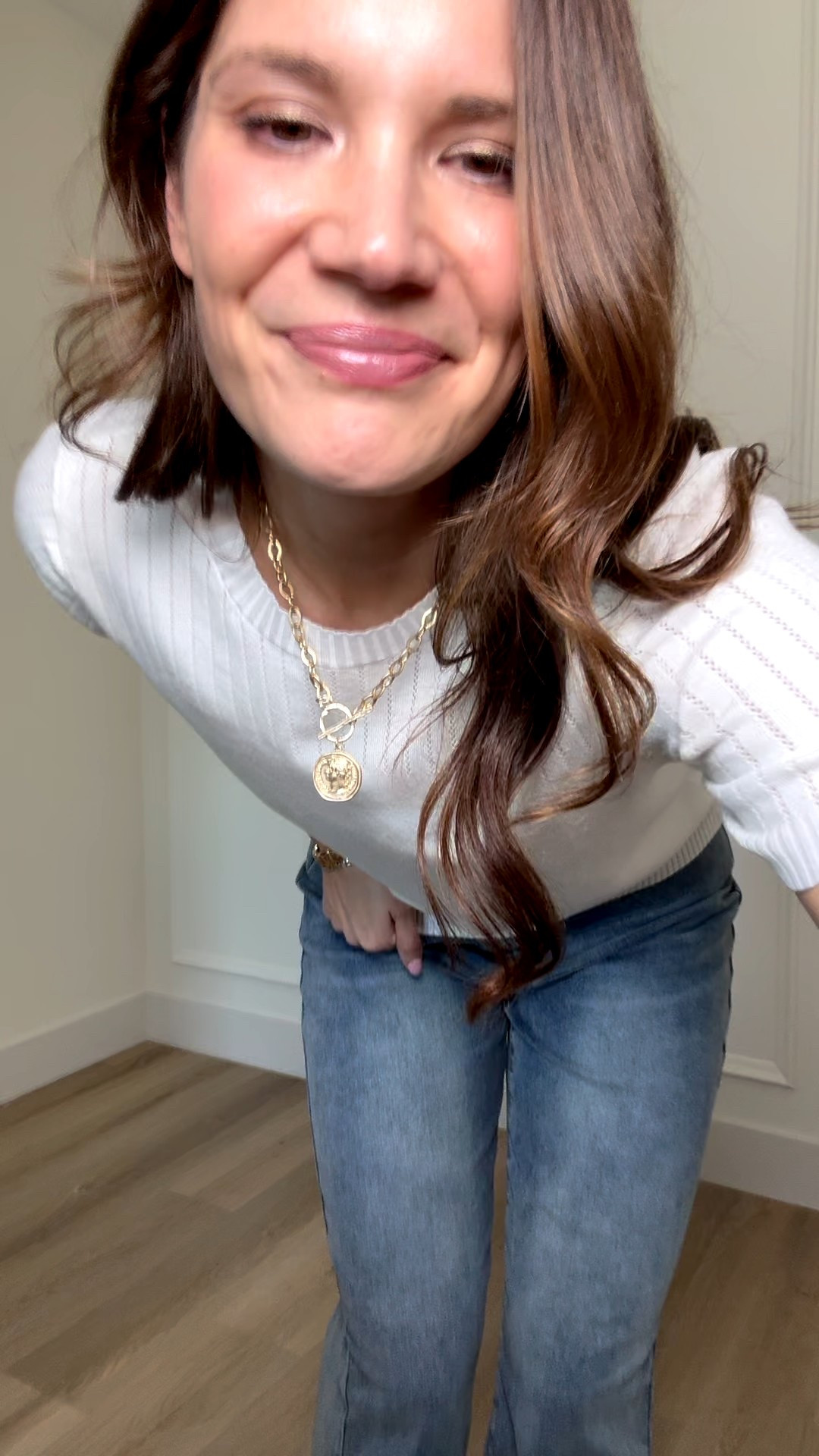 I love a short sleeve sweater and this one can be paired with jeans, shorts, or a skirt! You could also throw on a pair of trousers and wear it to the office! A 10/10 versatile top!

Spring top short sleeve top work outfit corporate top tall girl finds white short sleeve sweater Amazon finds Amazon fashion Stang and co

#LTKTall #LTKSpringSale #LTKSeasonal