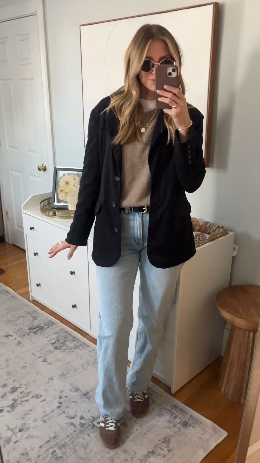 Black blazer outfit of the day !! Love a sporty blazer look for the winter weather.

Winter outfits, blazer outfits, blazer styling, winter work outfits, work outfits

#LTKWorkwear #LTKFindsUnder100 #LTKootd