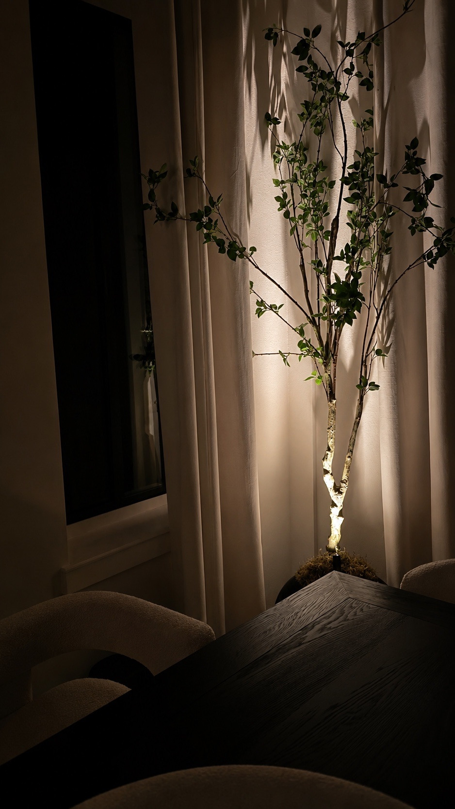 After hours is when my home feels its coziest. 🤍 Sharing the lighting, décor, and home details that create this mood

#cozyhome #moodyhome #homedecor

#LTKHome